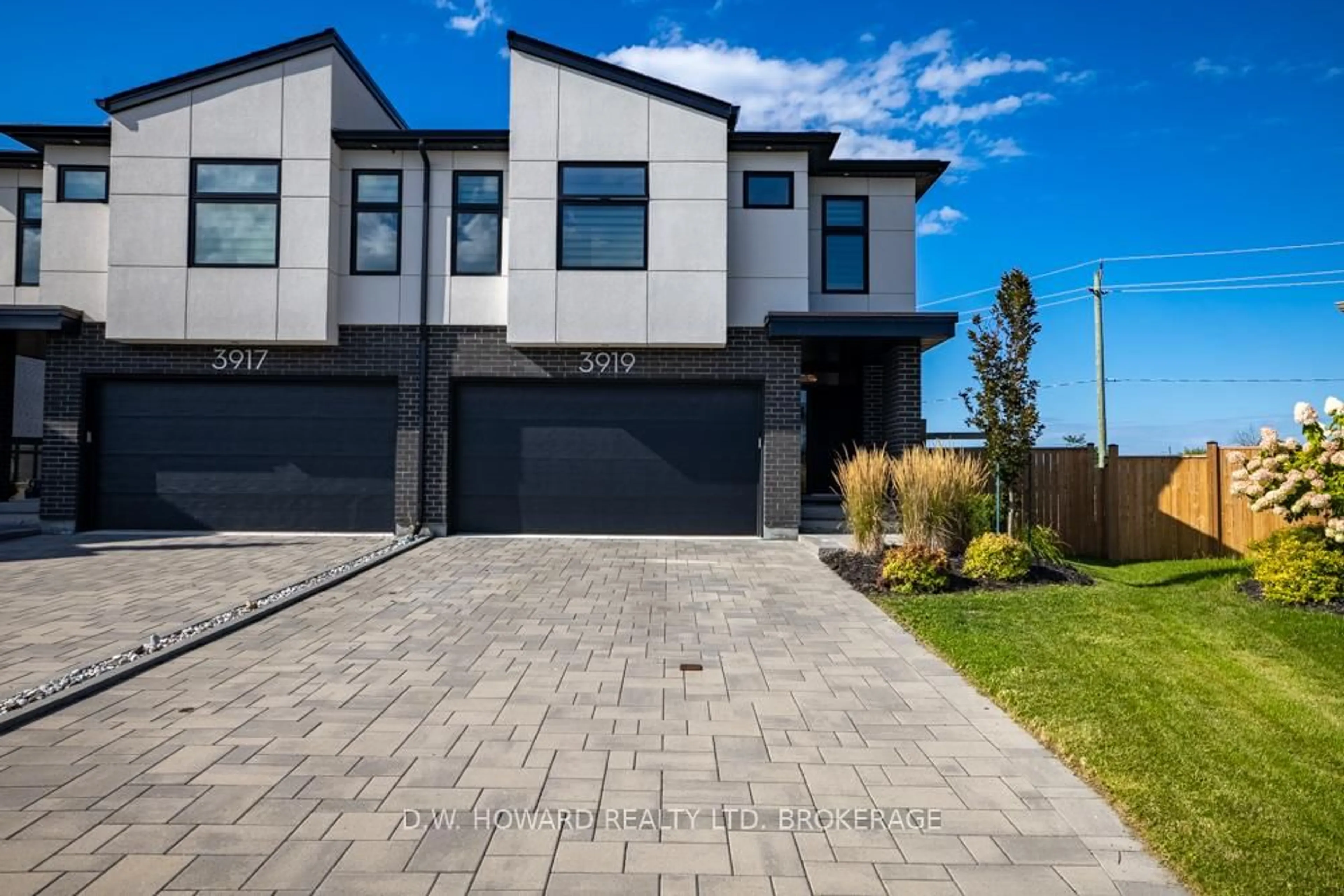Home with brick exterior material, street for 3919 Mitchell Cres, Fort Erie Ontario L0S 1S0