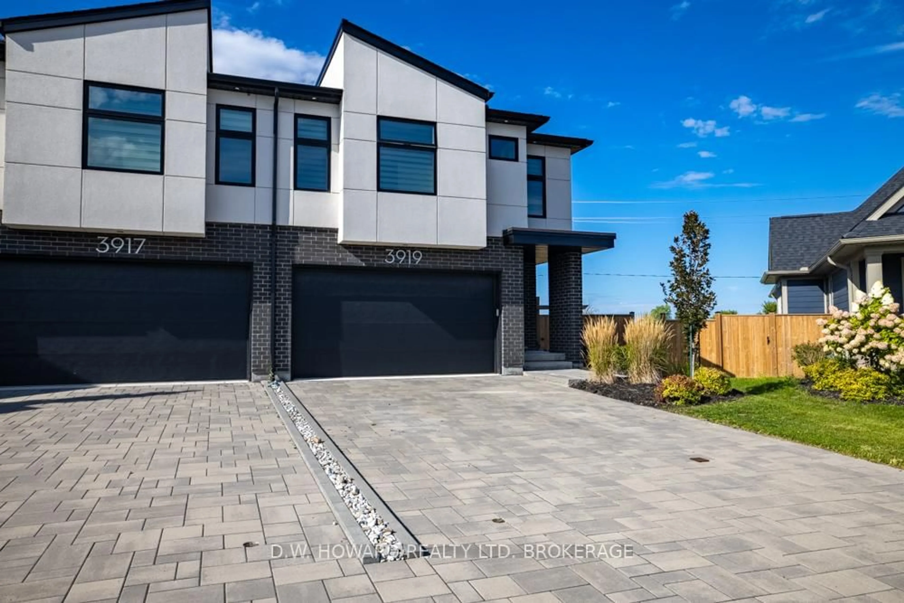 Home with brick exterior material, street for 3919 Mitchell Cres, Fort Erie Ontario L0S 1S0