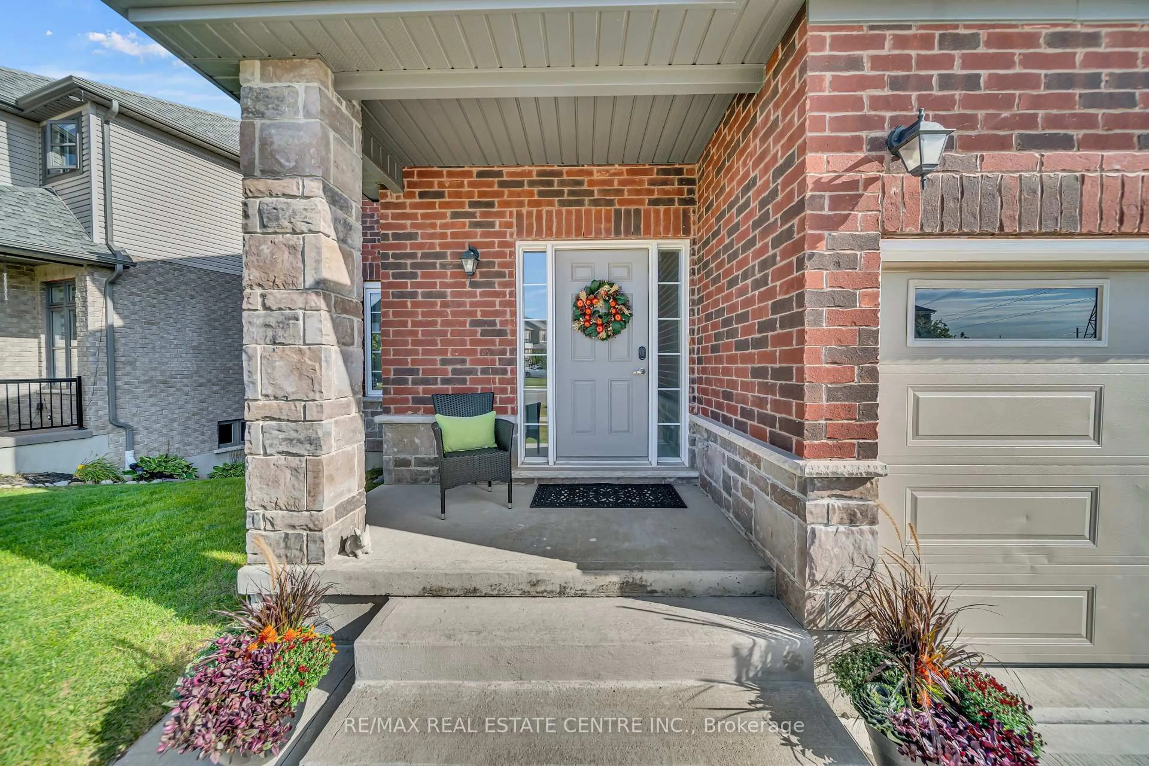 Unknown for 317 Blair Creek Dr, Kitchener Ontario N2P 0G4