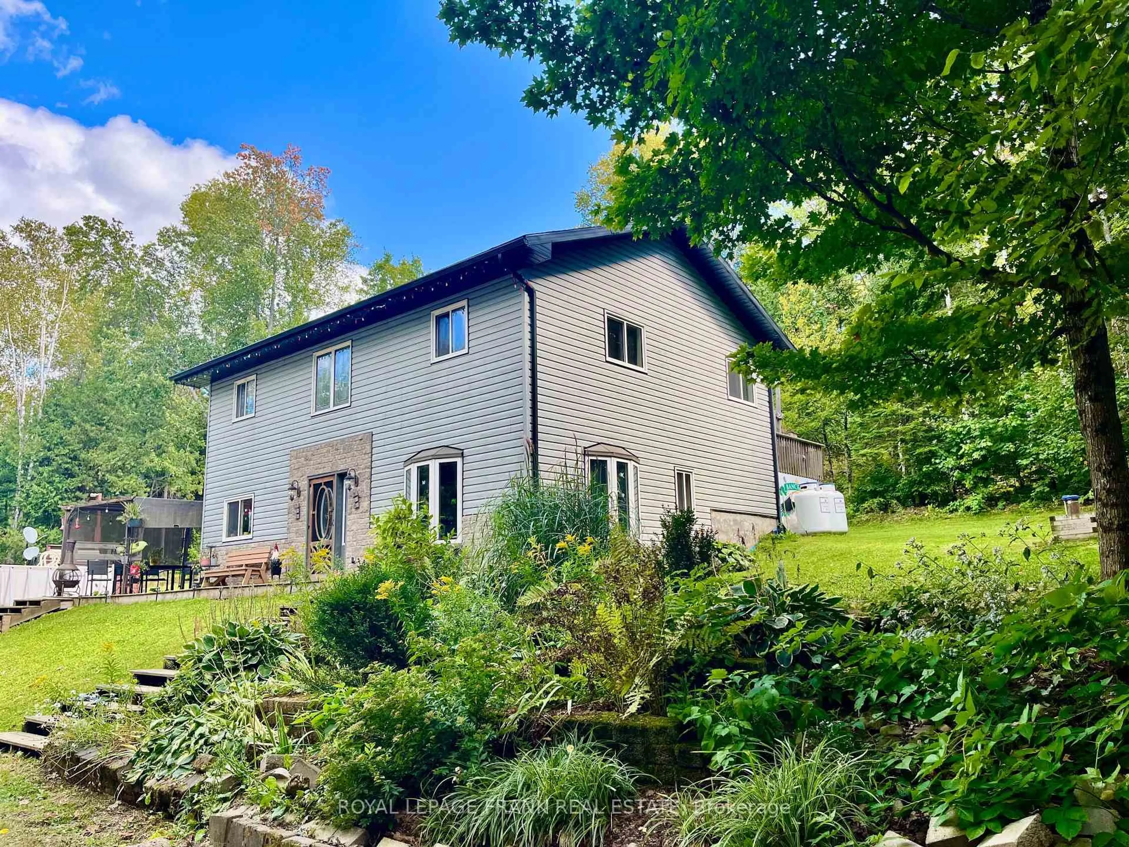 A pic from outside/outdoor area/front of a property/back of a property/a pic from drone, building for 1630 Musclow Greenview Rd, Bancroft Ontario K0L 1C0