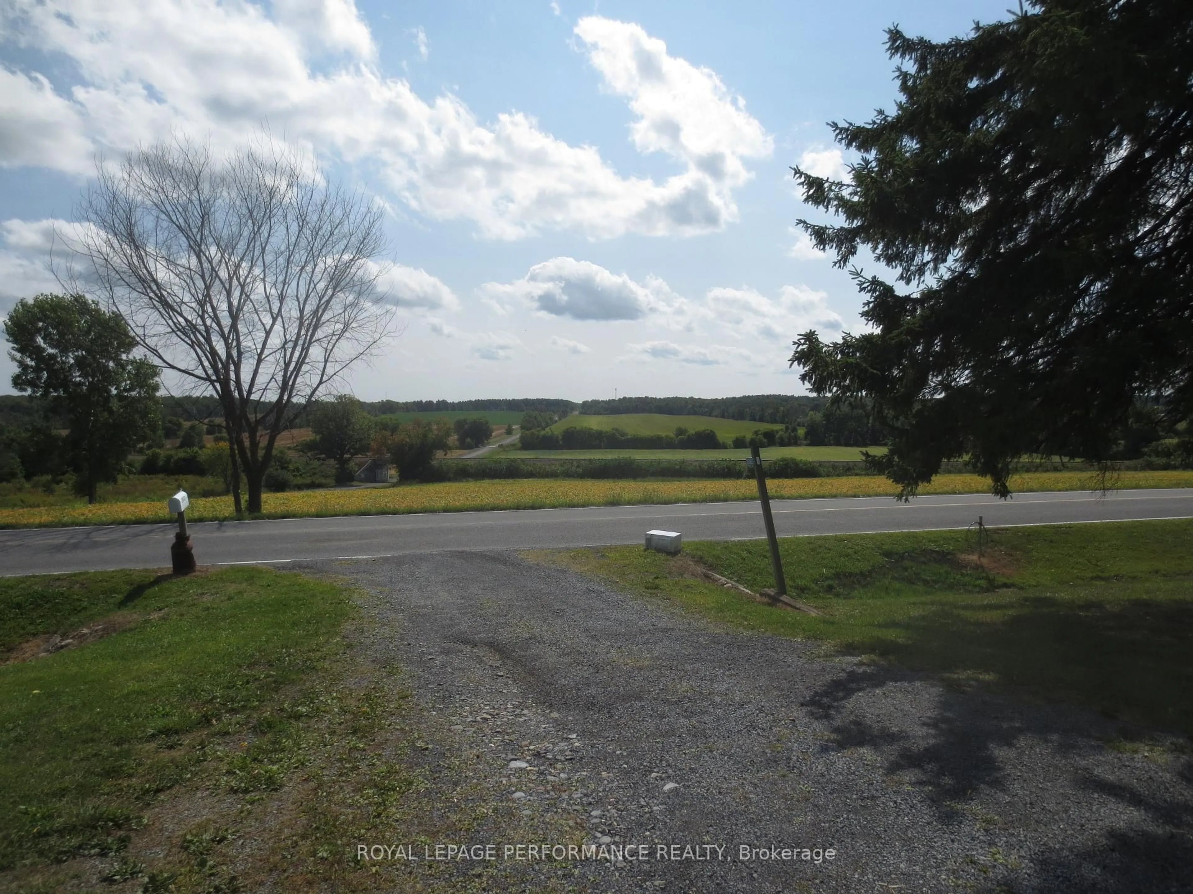 A pic from outside/outdoor area/front of a property/back of a property/a pic from drone, water/lake/river/ocean view for 20033 Kenyon Conc Rd 4 Rd, North Glengarry Ontario K0C 1A0