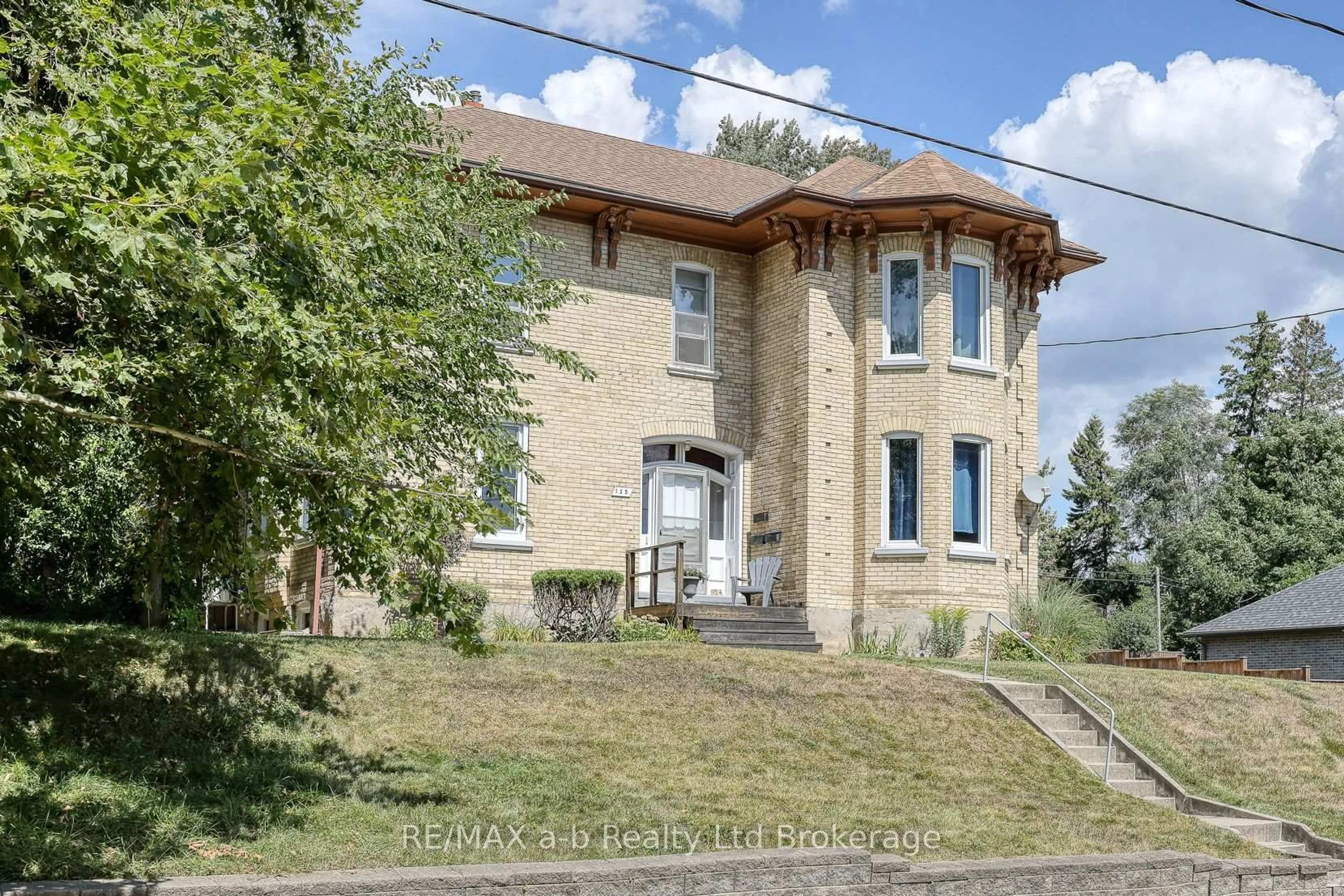 Home with brick exterior material, street for 135 Canterbury St, Ingersoll Ontario N5C 1E1