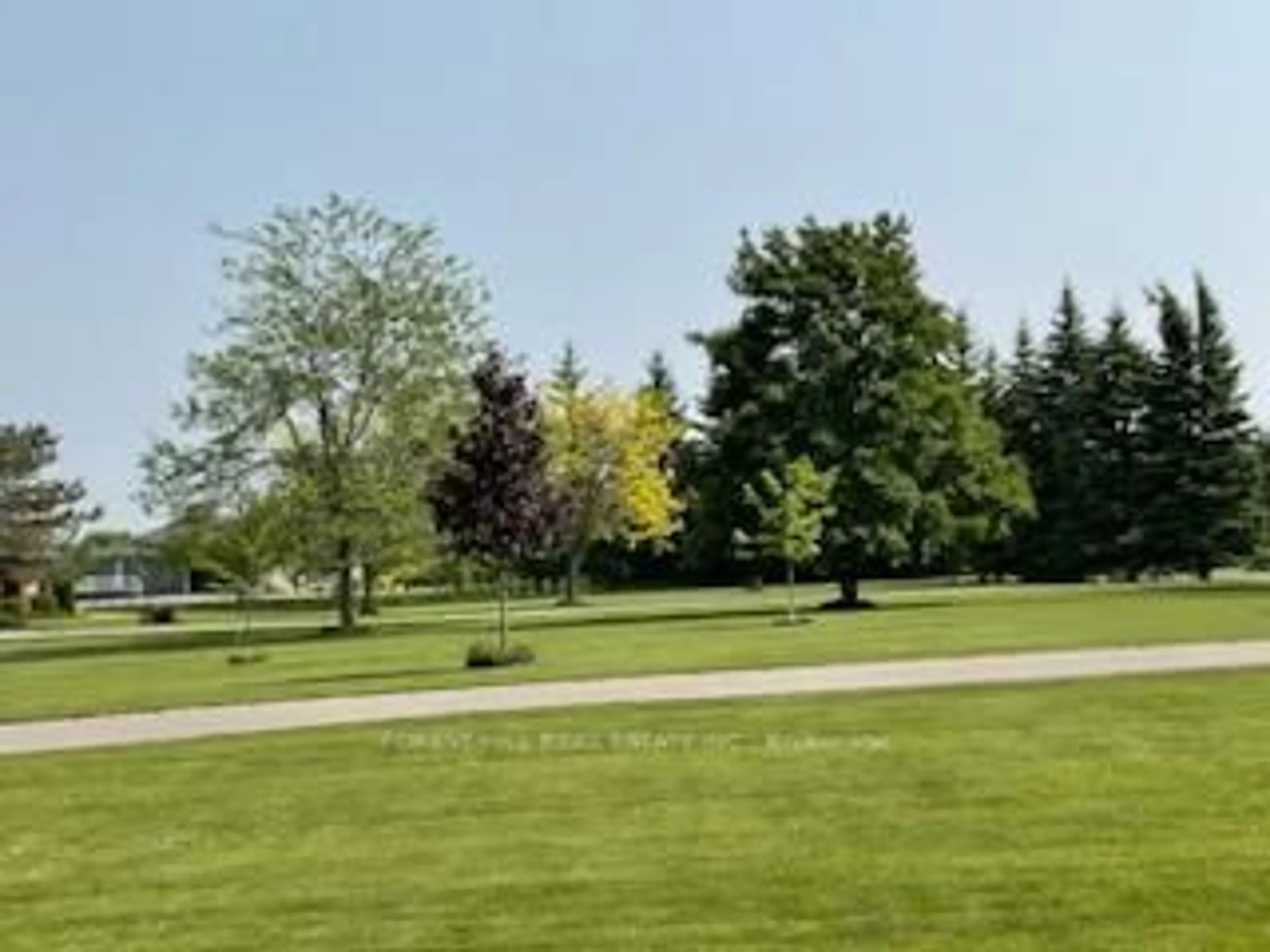 Blurry image for 53 Nurse Ave, Selwyn Ontario K0L 1T0