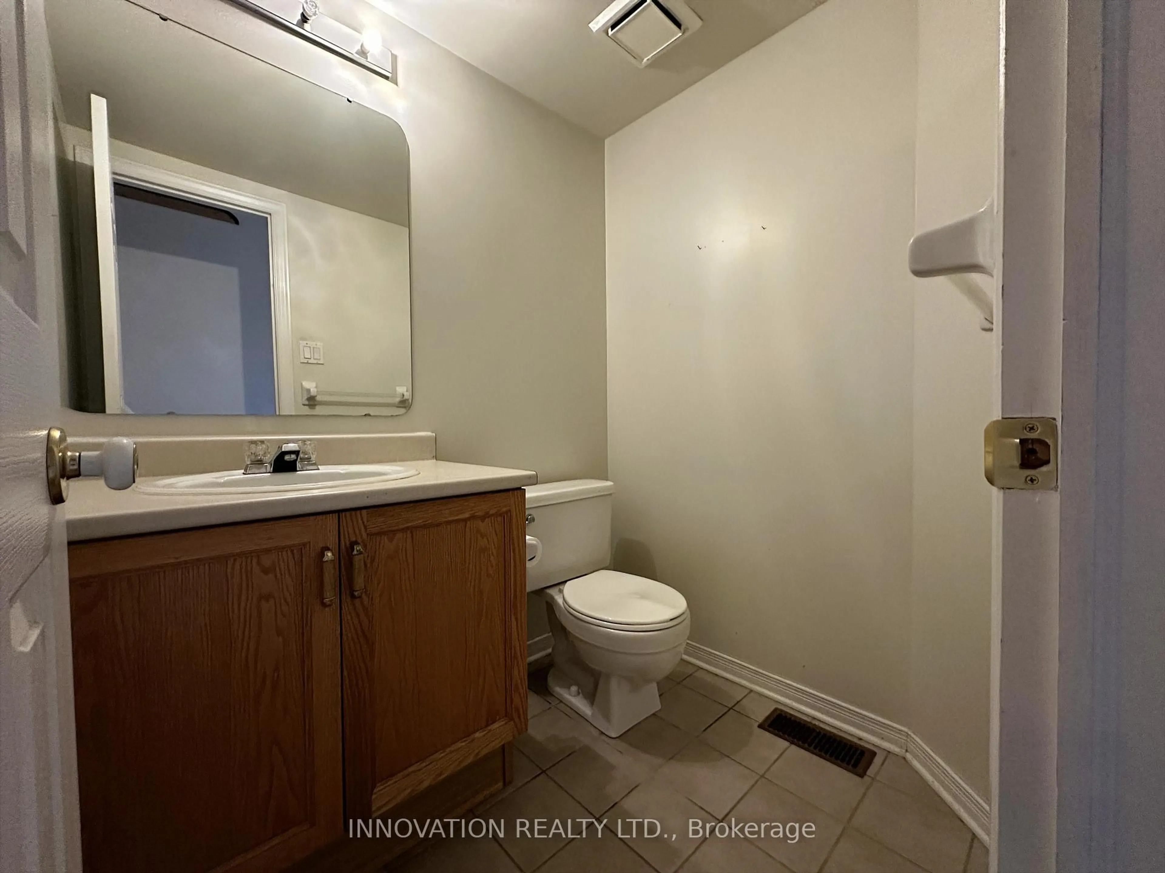 A pic of a room for 5 Roblyn Way, Ottawa Ontario K2G 5Z4