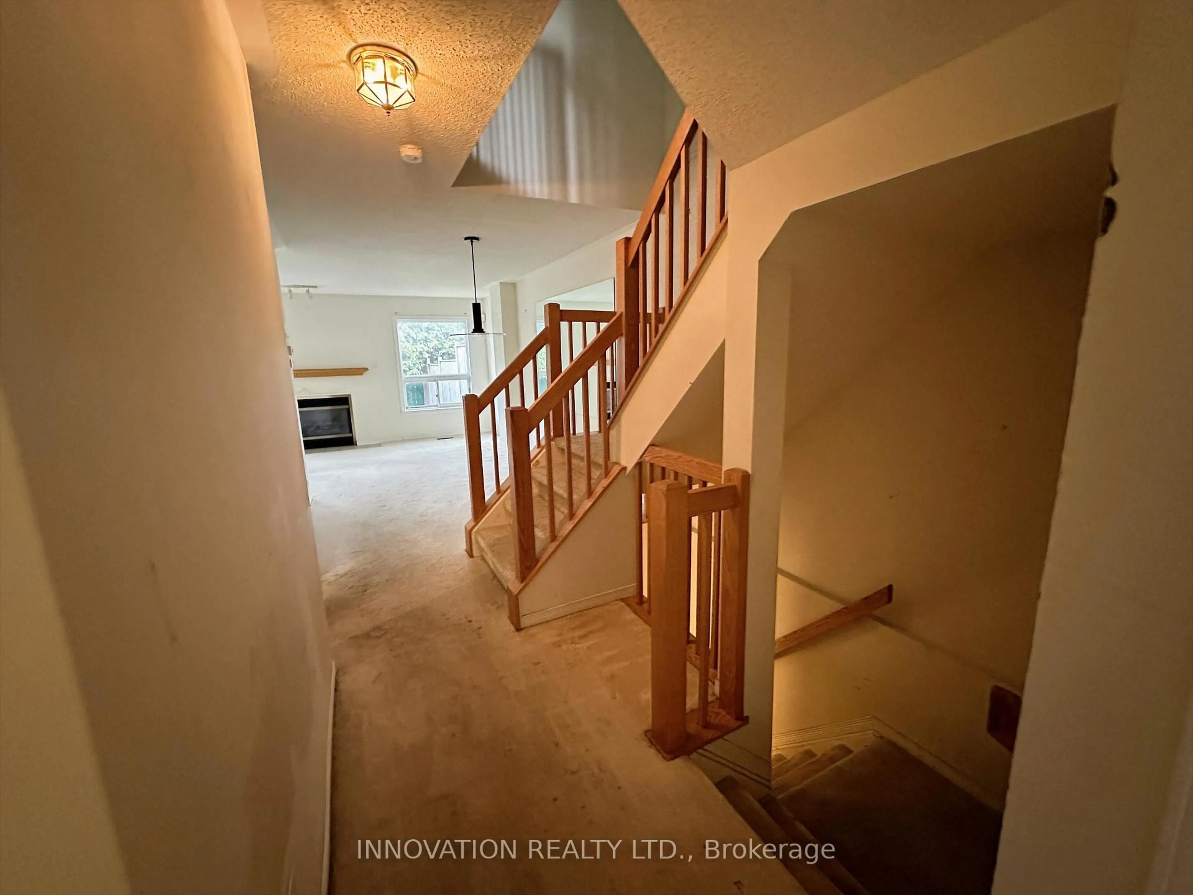 Unknown for 5 Roblyn Way, Ottawa Ontario K2G 5Z4