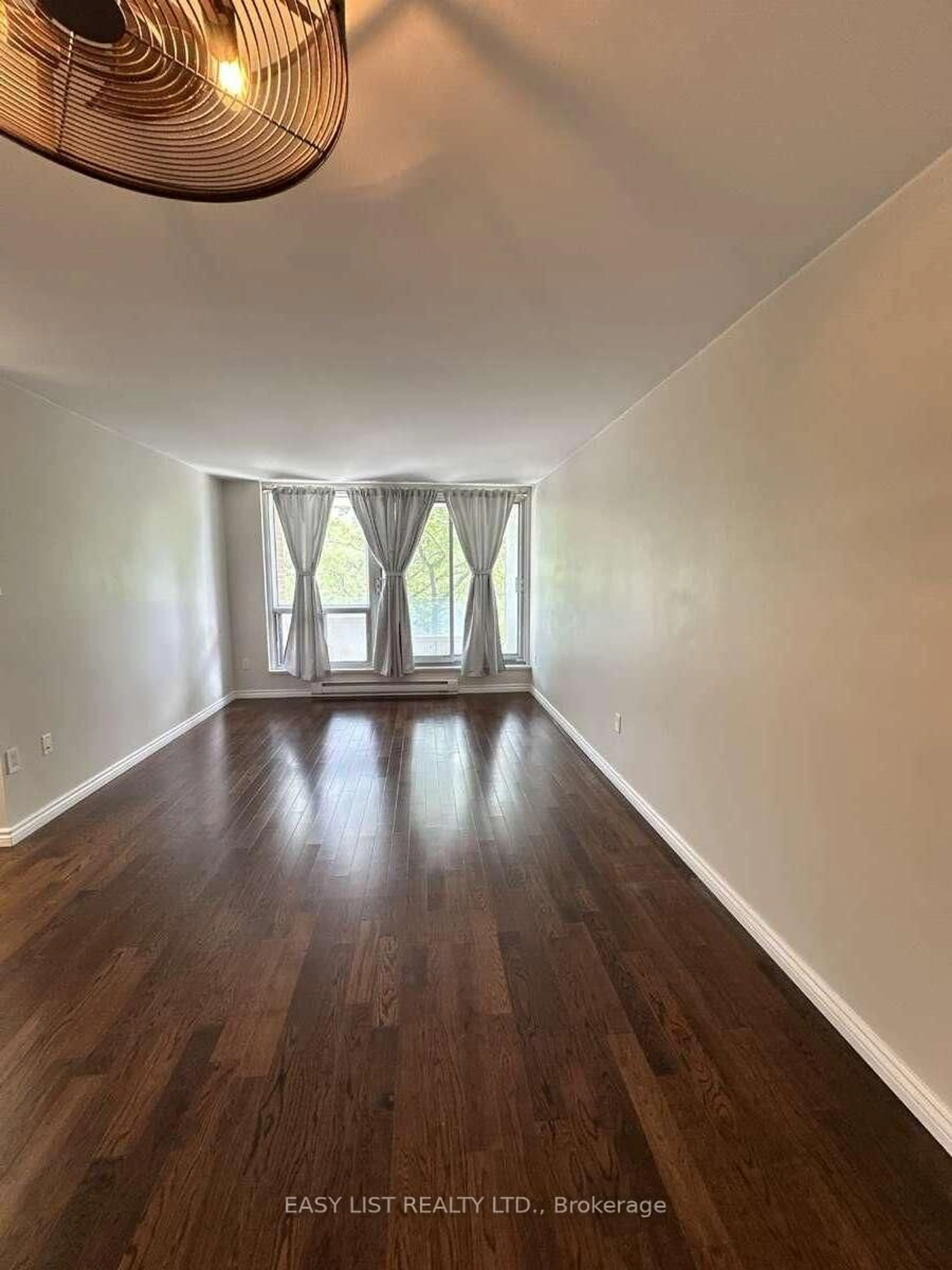 A pic of a room for 1177 Belanger Ave #305, Ottawa Ontario K1H 8N7