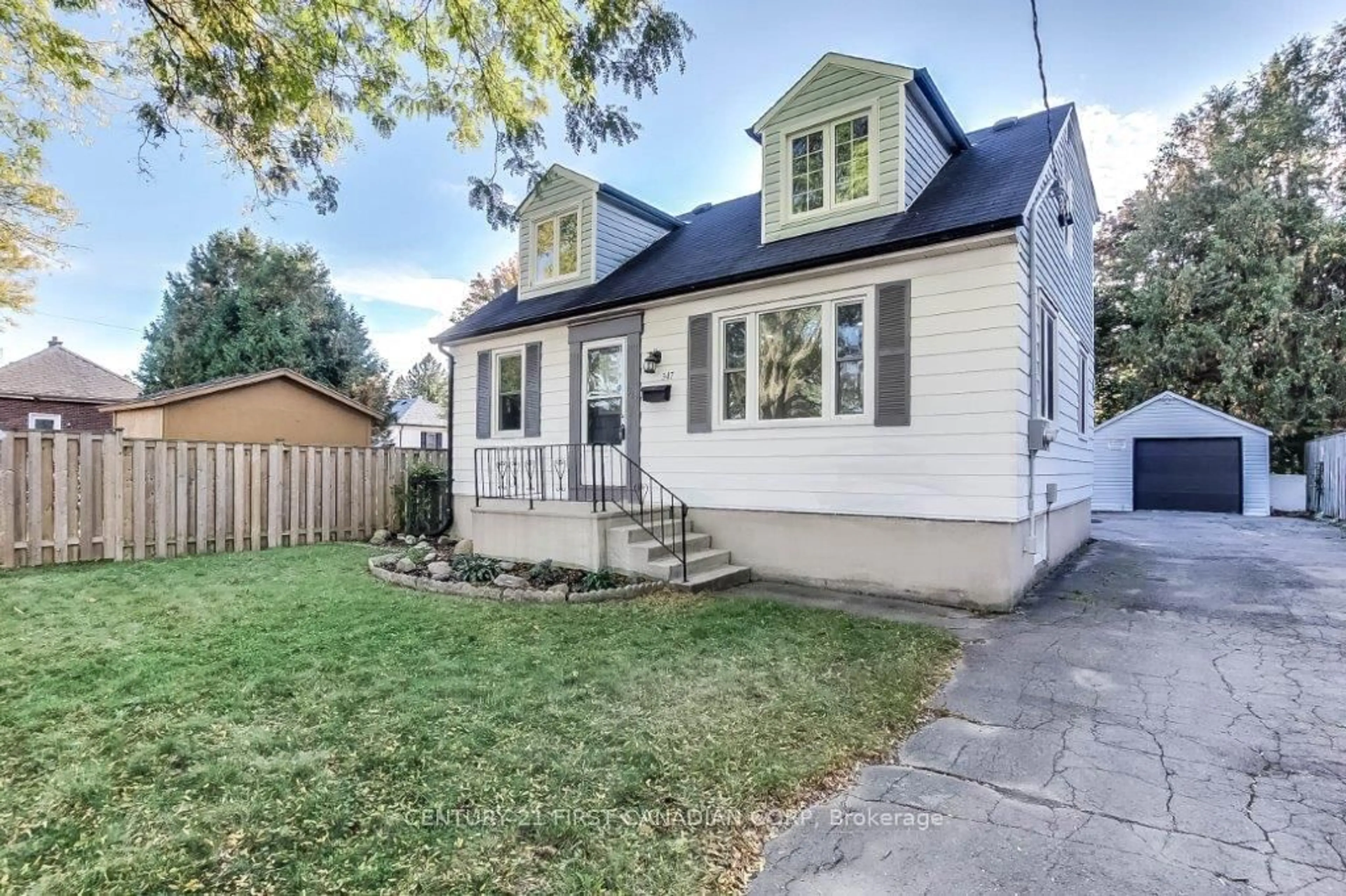 Home with vinyl exterior material, street for 347 Thiel St, London East Ontario N5W 4P7