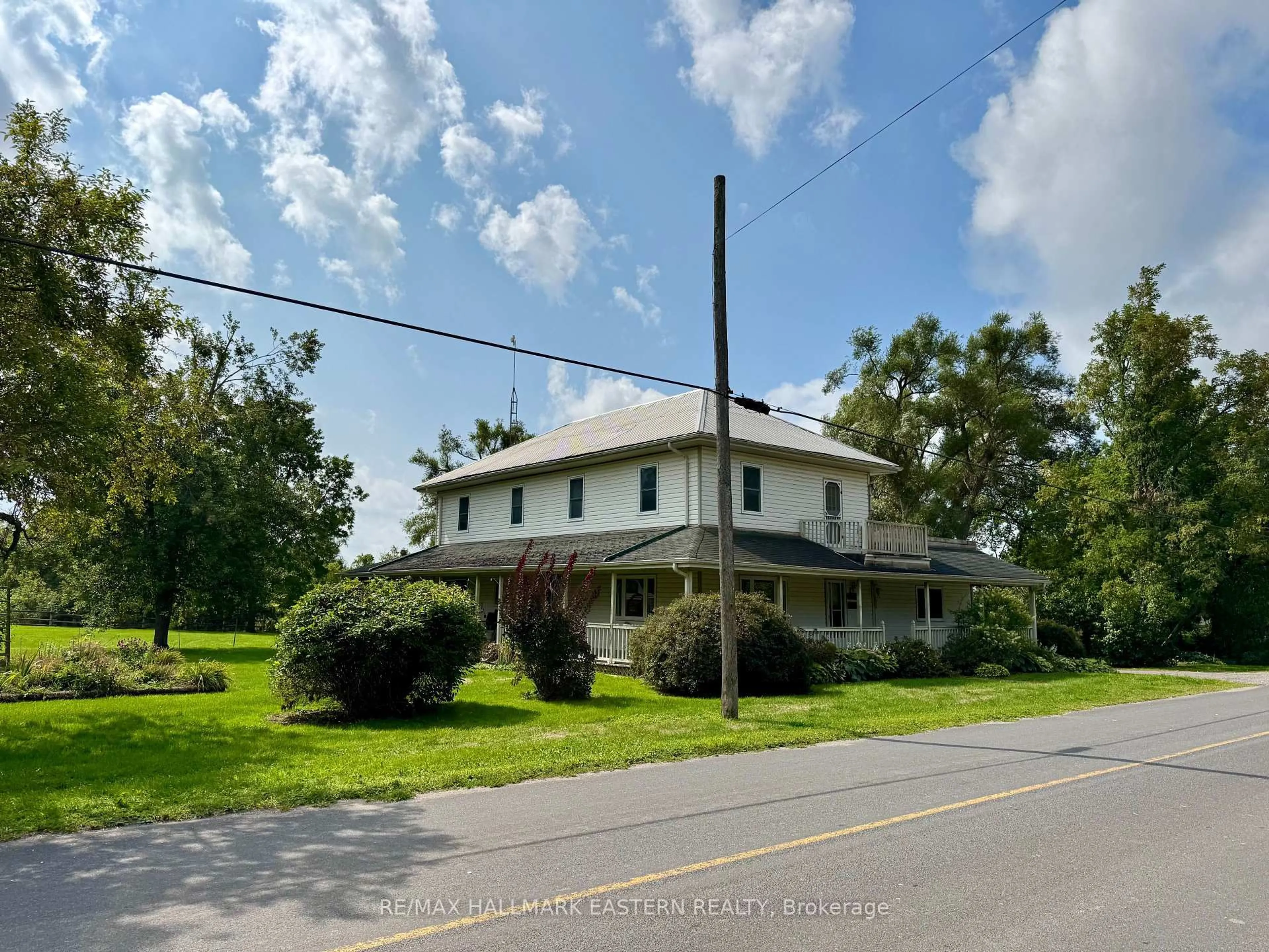 A pic from outside/outdoor area/front of a property/back of a property/a pic from drone, building for 267 Centre Line, Asphodel-Norwood Ontario K0L 1Y0