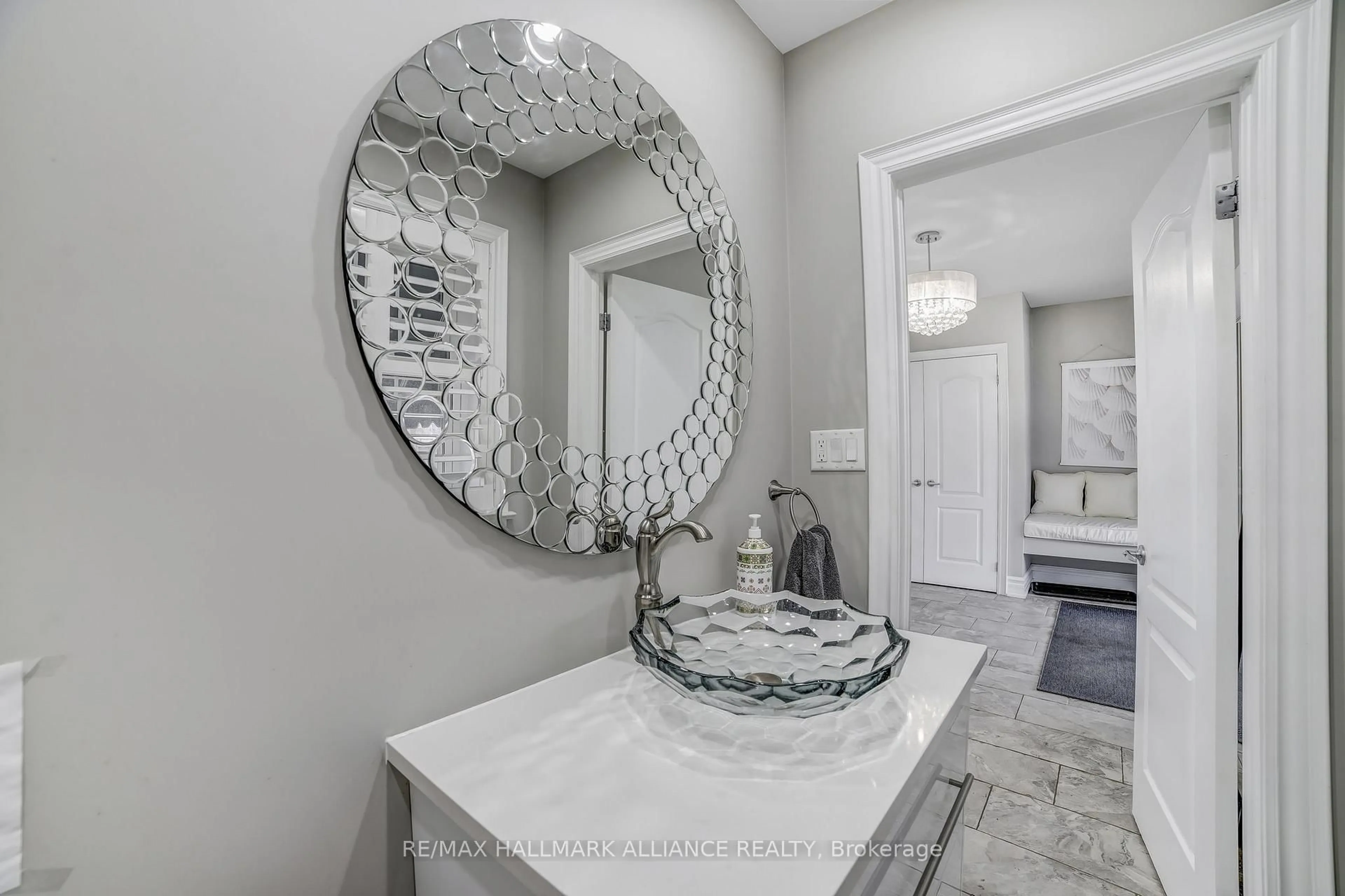 Contemporary bathroom, ceramic/tile floor for 53 Windemere Rd, Hamilton Ontario L8E 5G5