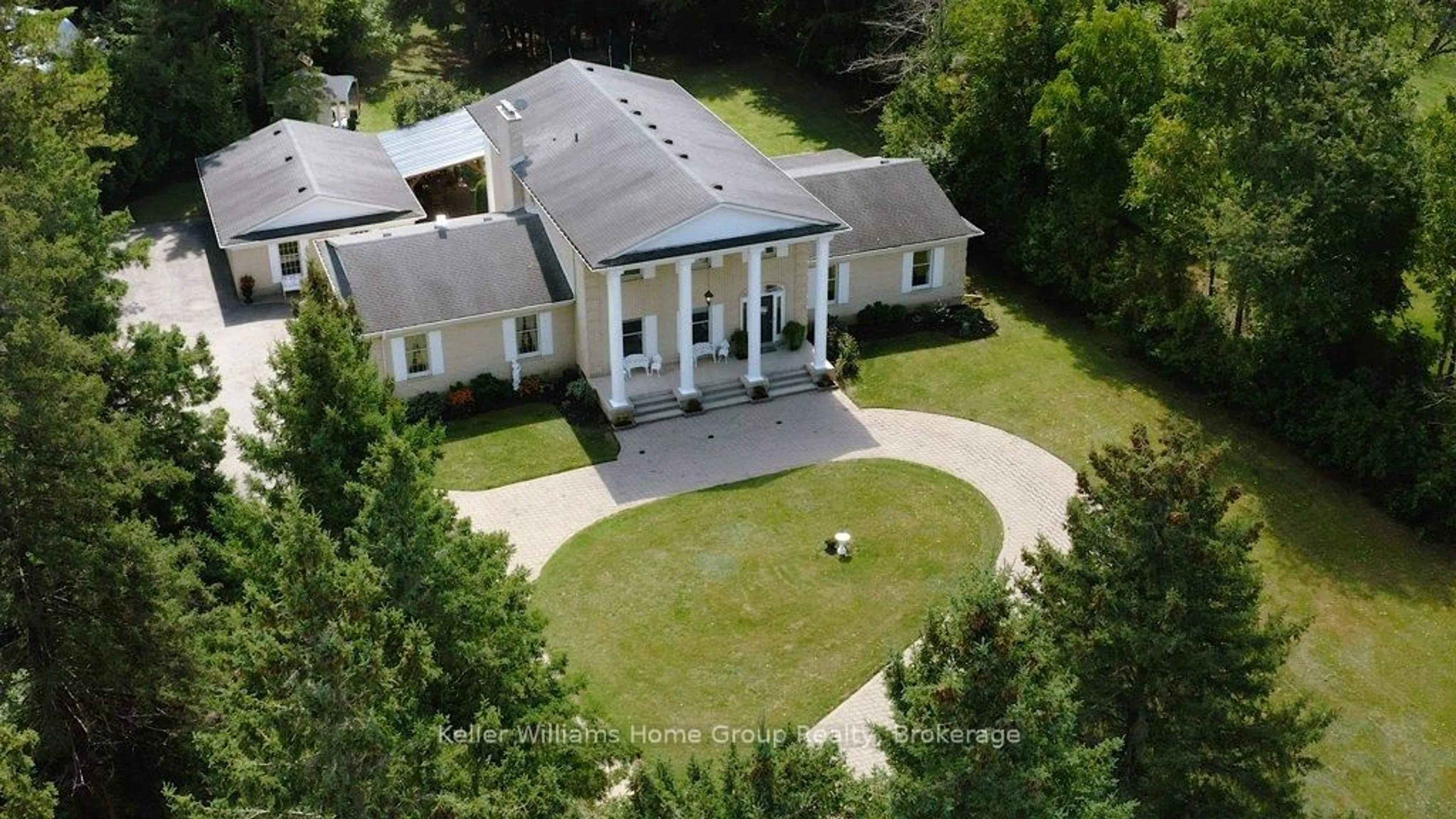 A pic from outside/outdoor area/front of a property/back of a property/a pic from drone, building for 6663 Concession 2, Rr. 22, Cambridge Rd, Puslinch Ontario N3C 2V4