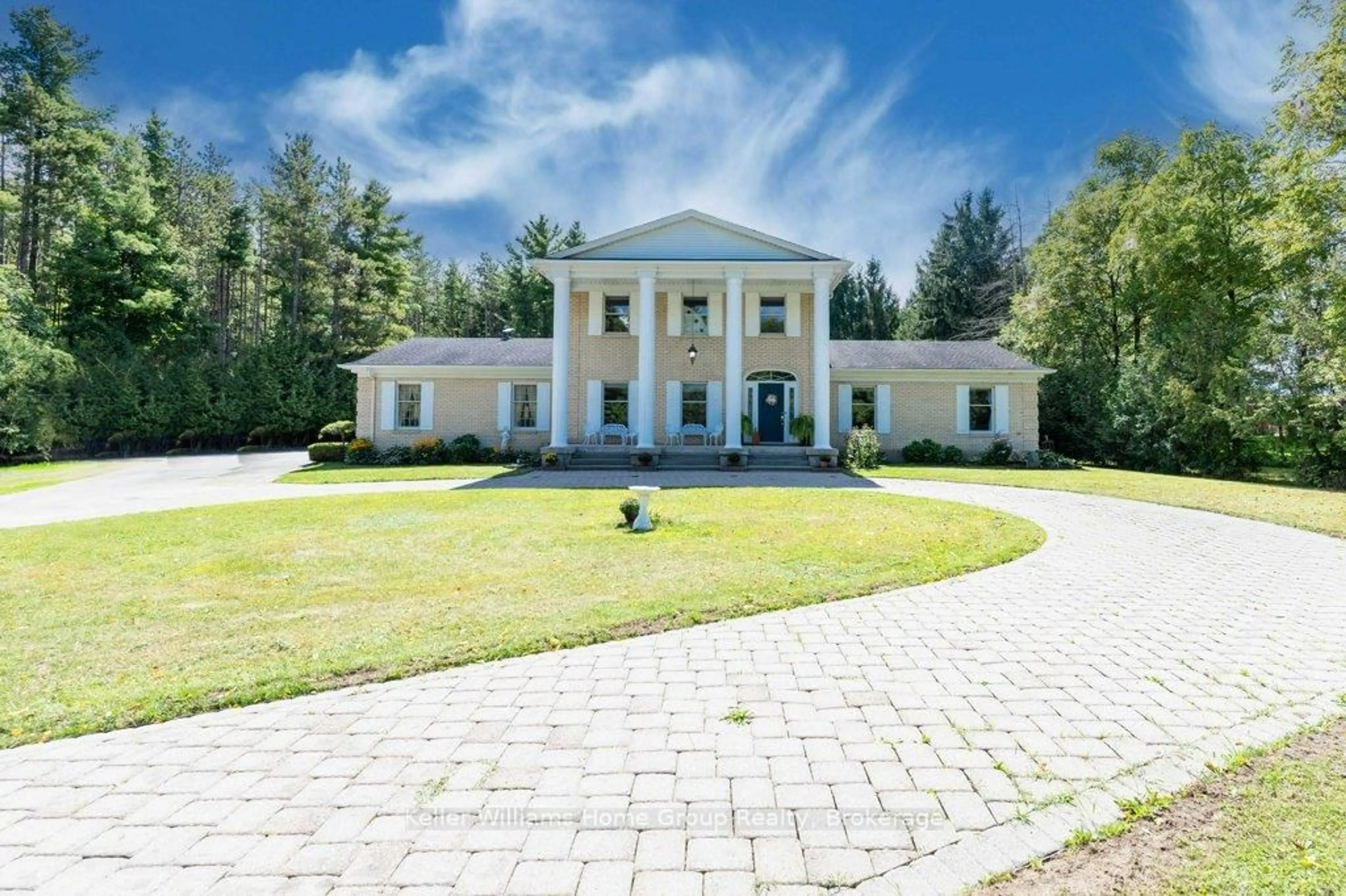 A pic from outside/outdoor area/front of a property/back of a property/a pic from drone, building for 6663 Concession 2, Rr. 22, Cambridge Rd, Puslinch Ontario N3C 2V4