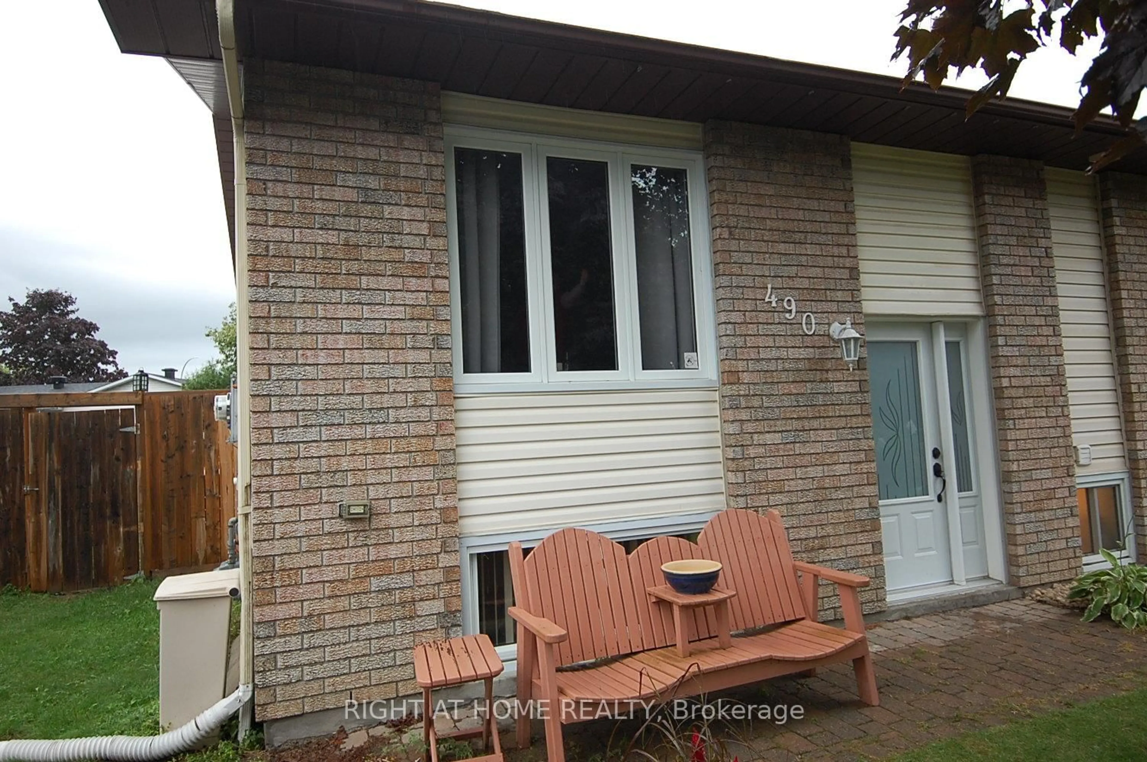 Patio, street for 490 Dalrymple Dr, Clarence-Rockland Ontario K4K 1G7