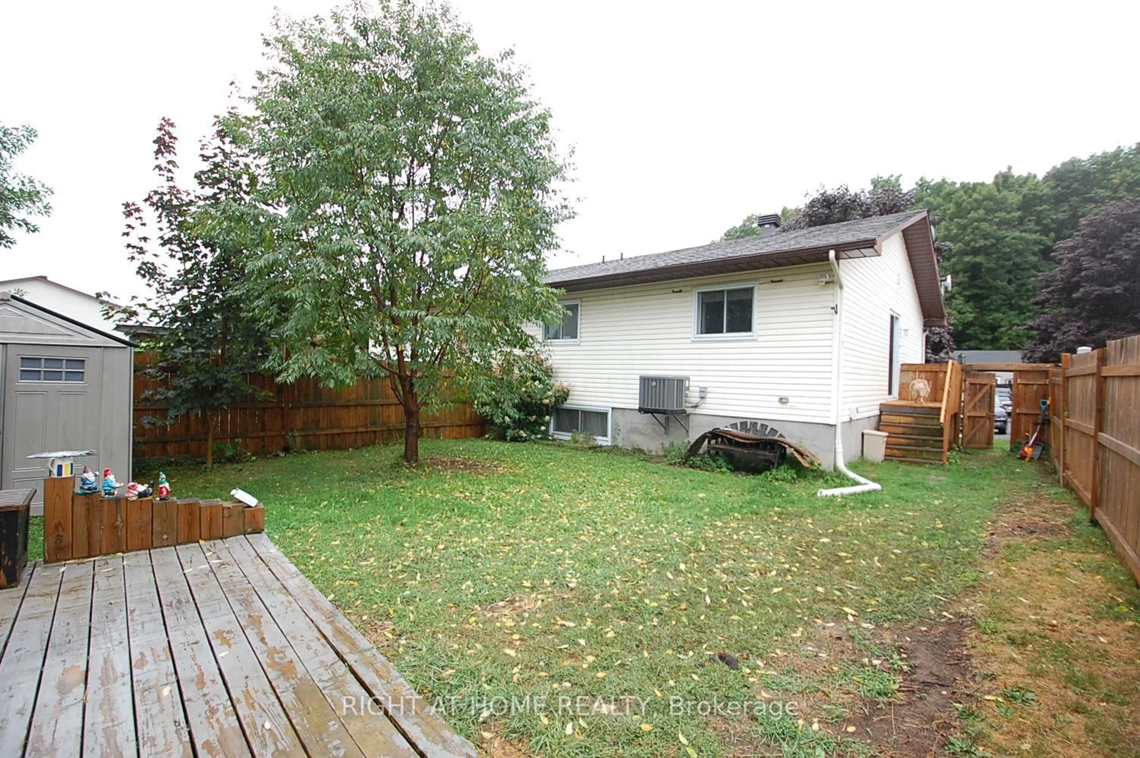 Patio, unknown for 490 Dalrymple Dr, Clarence-Rockland Ontario K4K 1G7