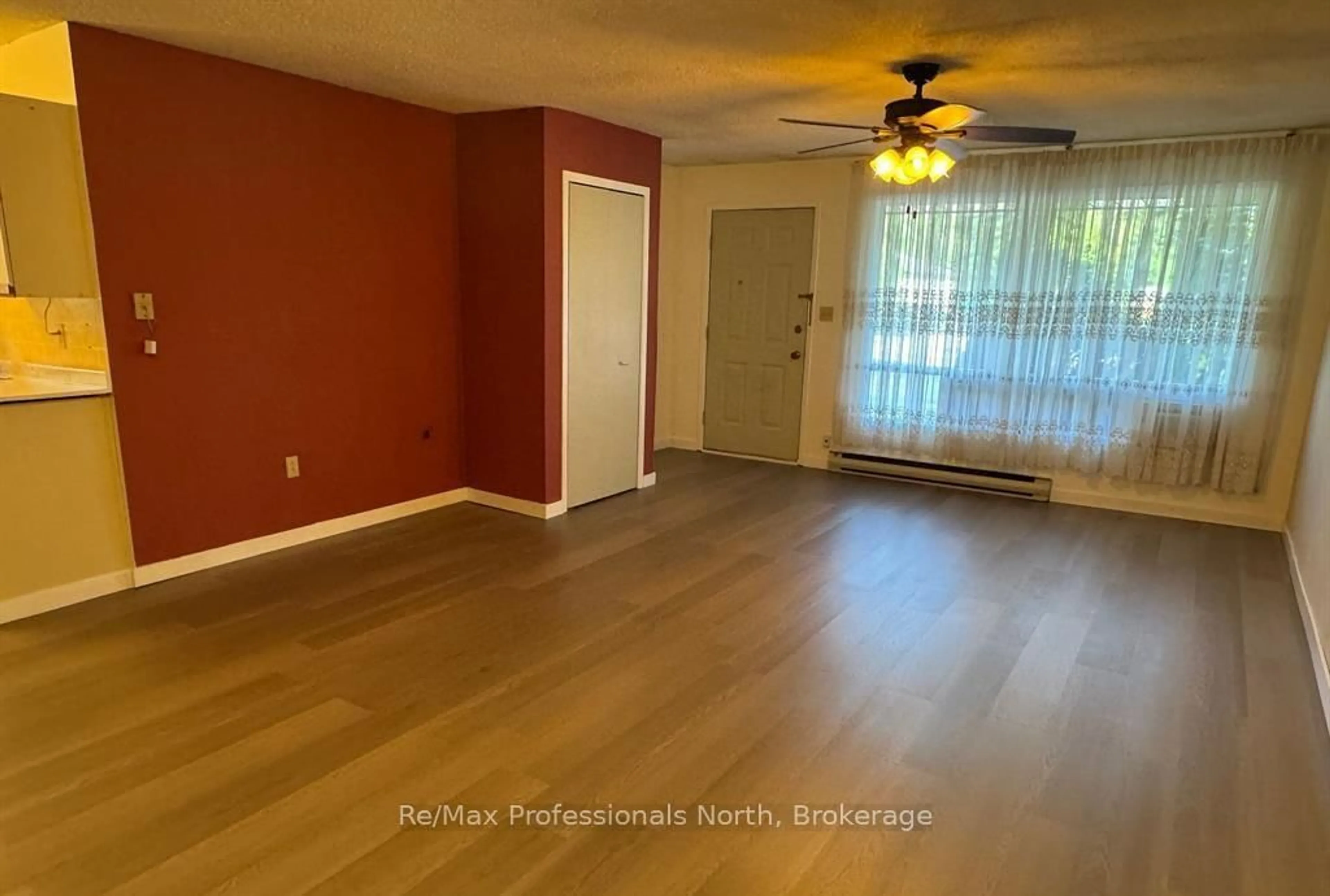 A pic of a room for 125 Taylor Rd, Bracebridge Ontario P1L 1J5