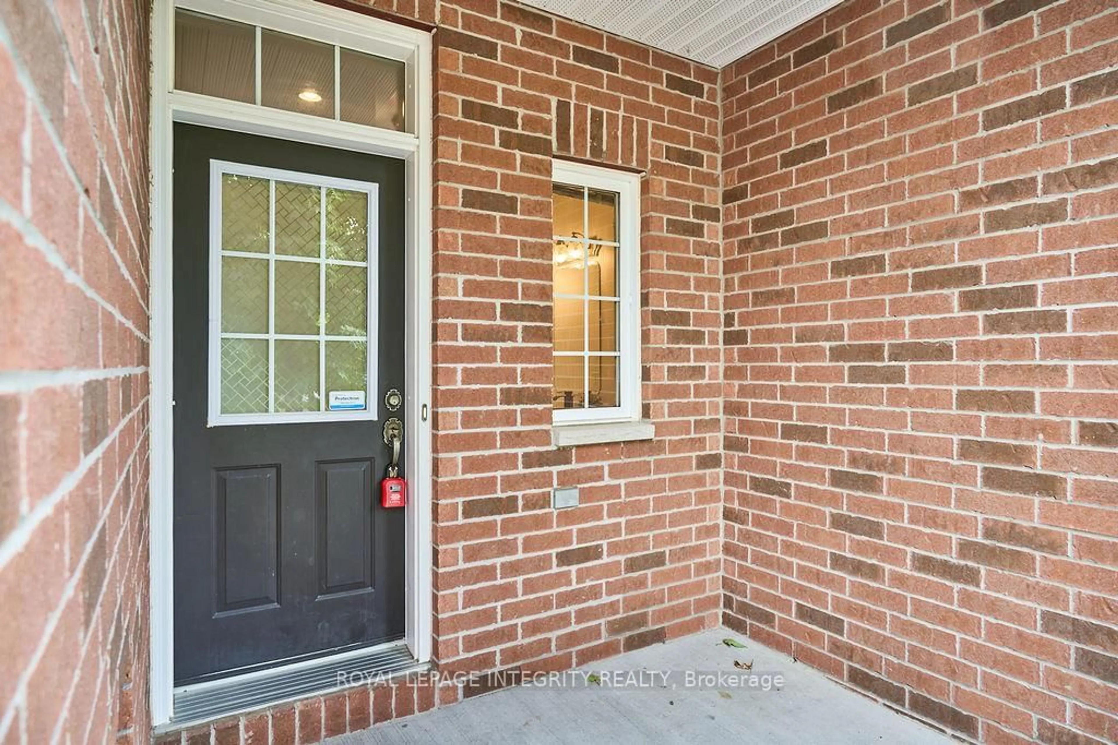 Home with brick exterior material, street for 221 Badgeley Ave, Ottawa Ontario K2T 0A4