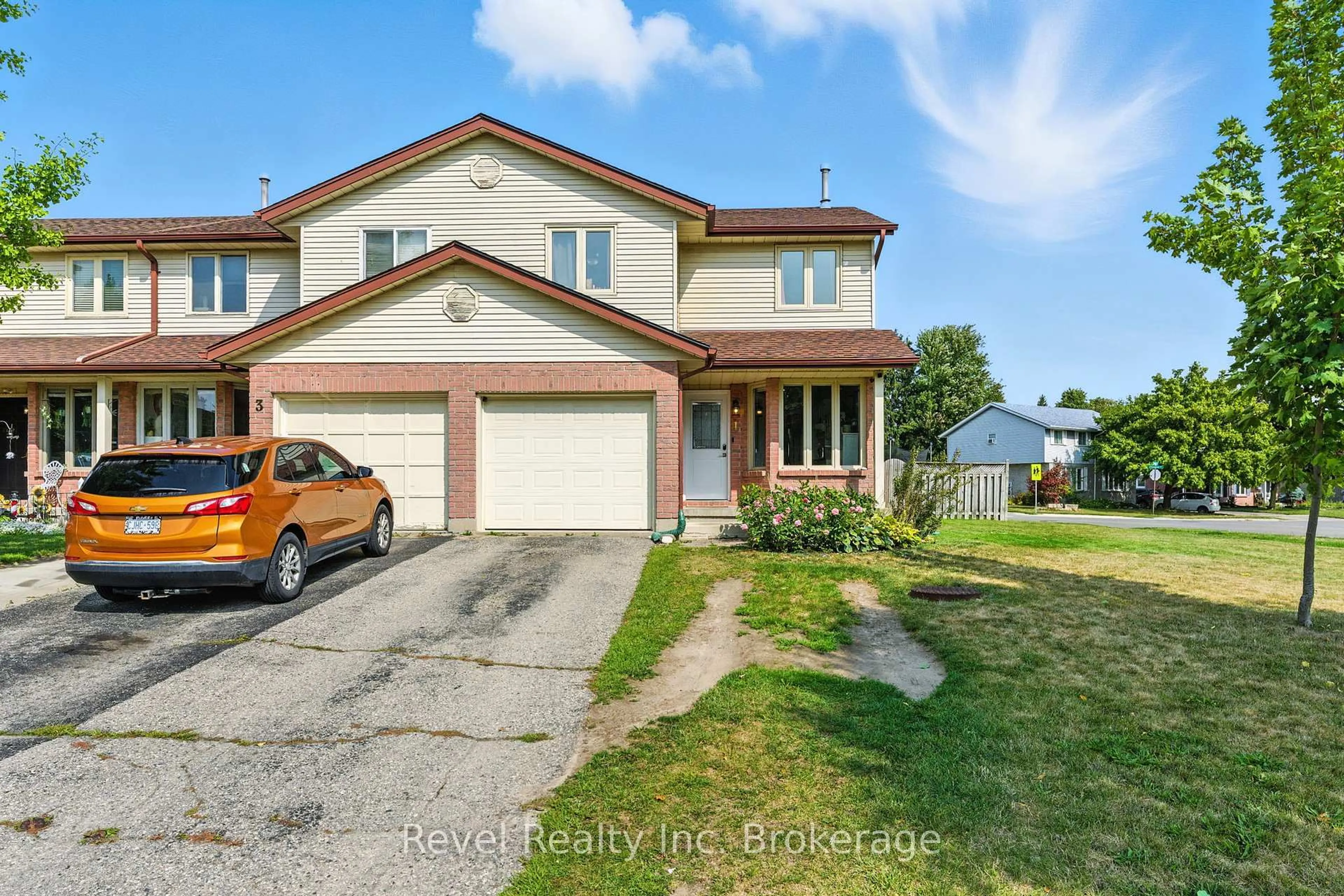 A pic from outside/outdoor area/front of a property/back of a property/a pic from drone, street for 1 Conestoga Rd, Woodstock Ontario N4T 1H7