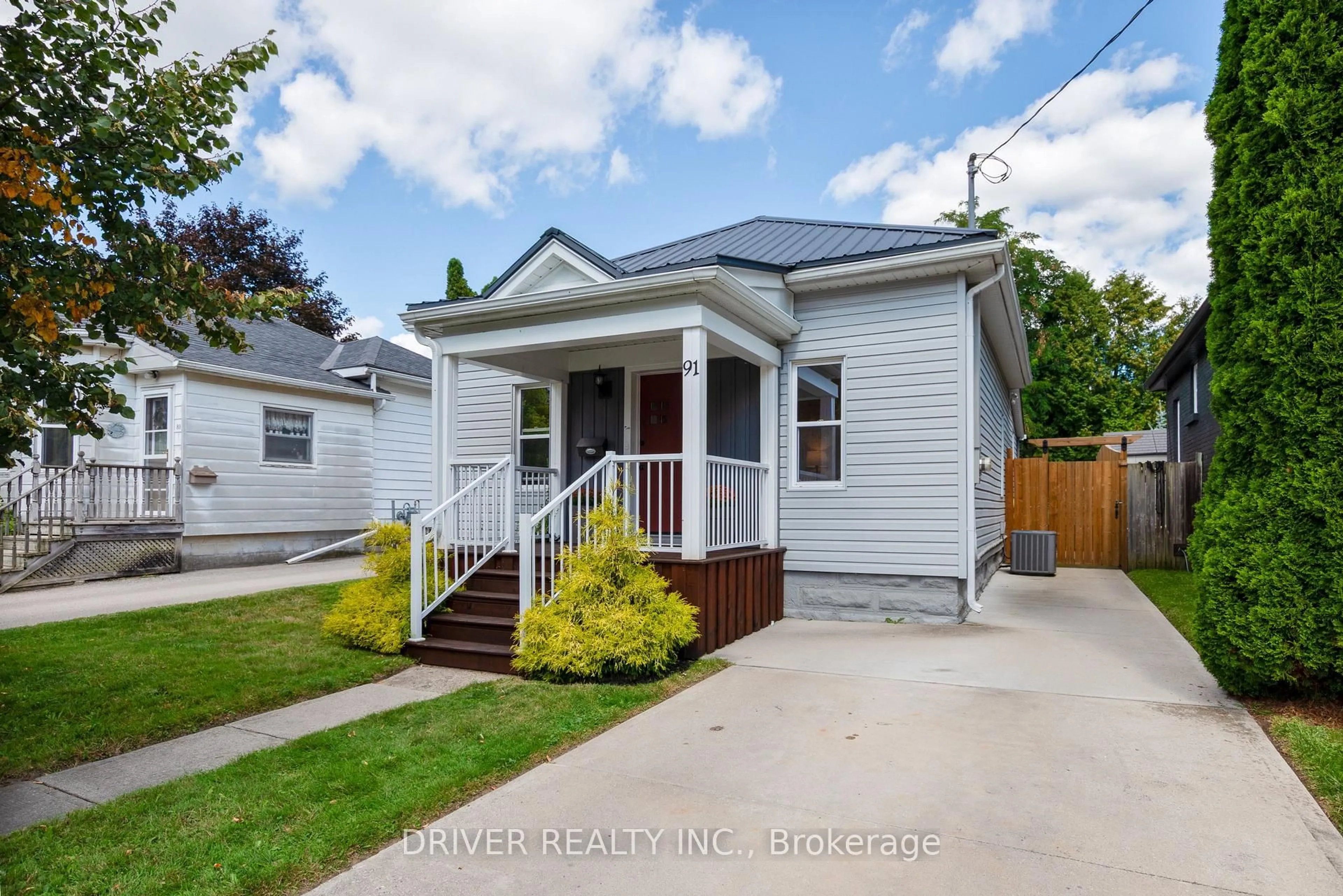 Home with vinyl exterior material, street for 91 Malakoff St, St. Thomas Ontario N5P 1M3
