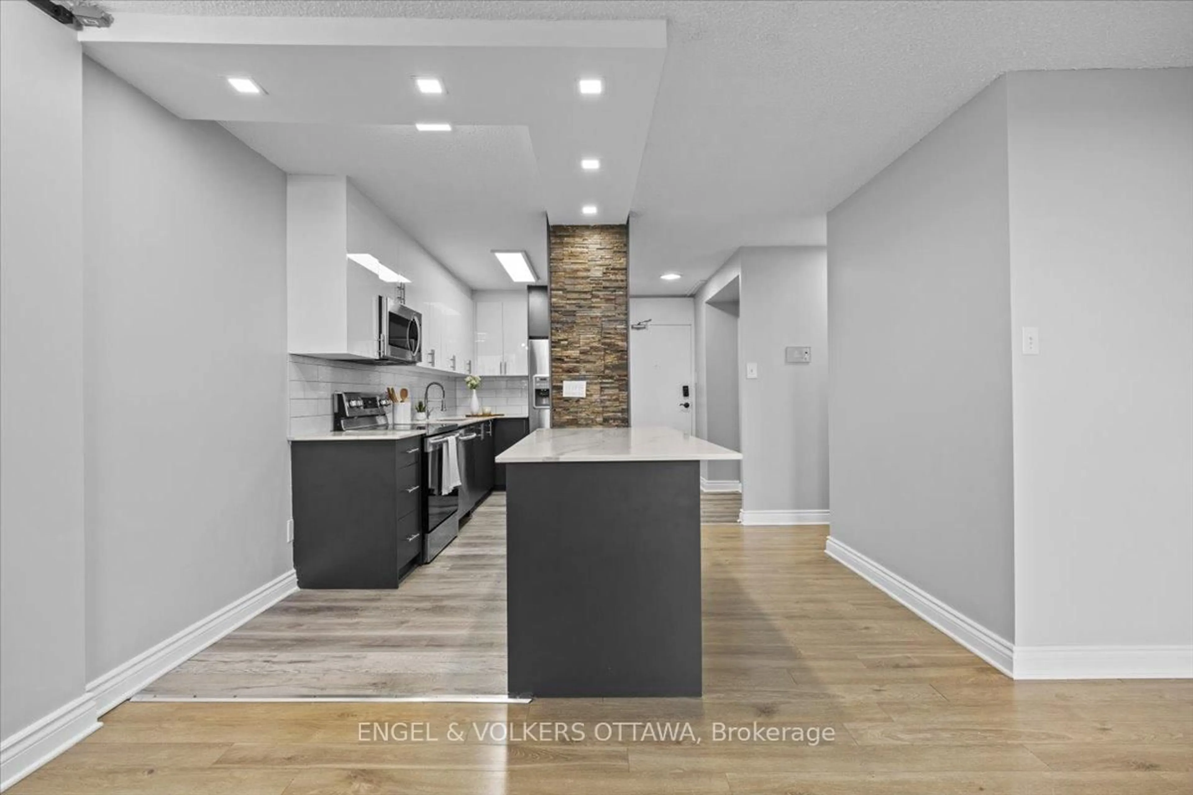 Open concept kitchen, ceramic/tile floor for 2020 Jasmine Cres #610, Ottawa Ontario K1J 8K5