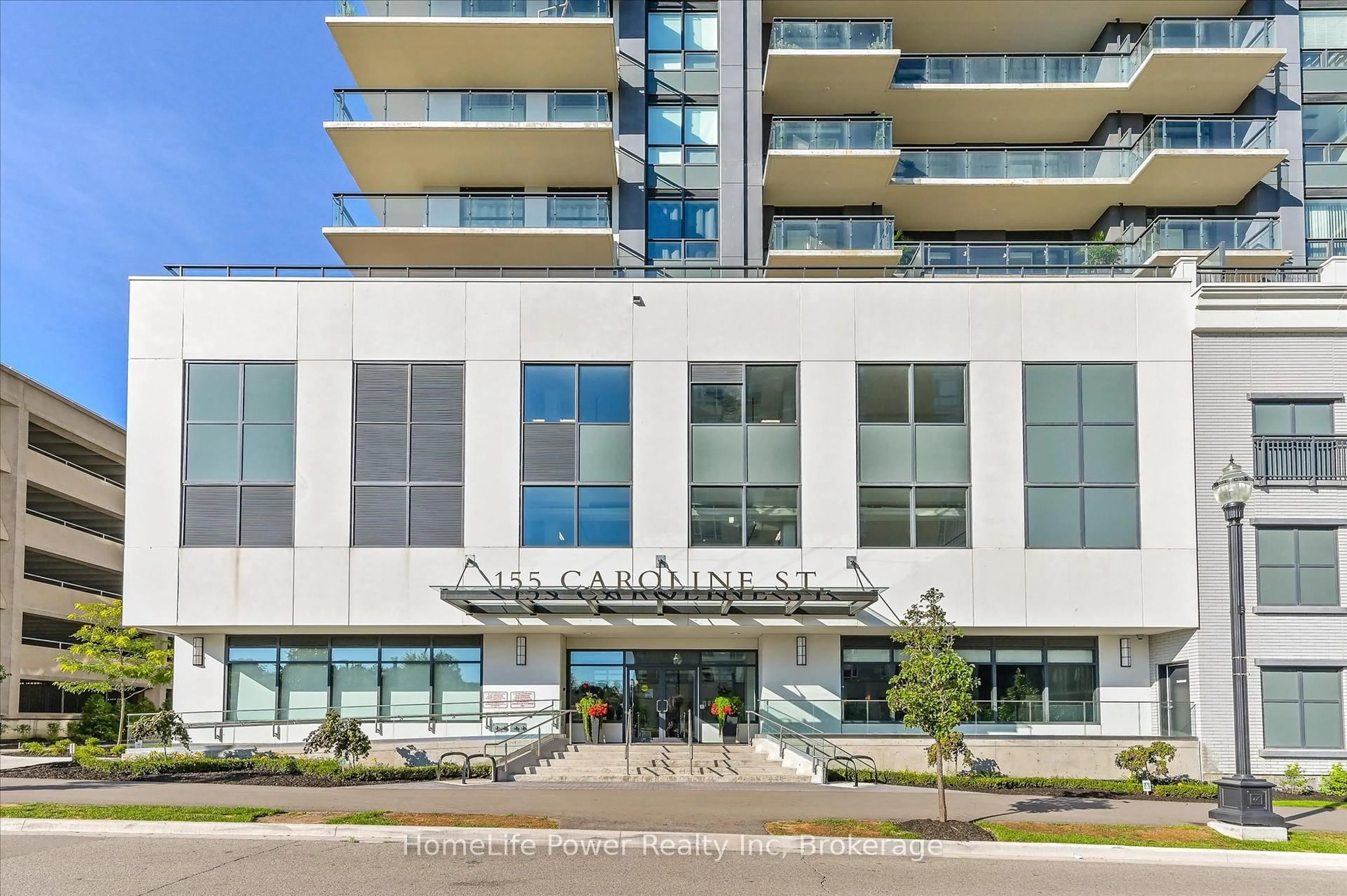 Indoor foyer for 155 Caroline St #603, Waterloo Ontario N2L 0J8