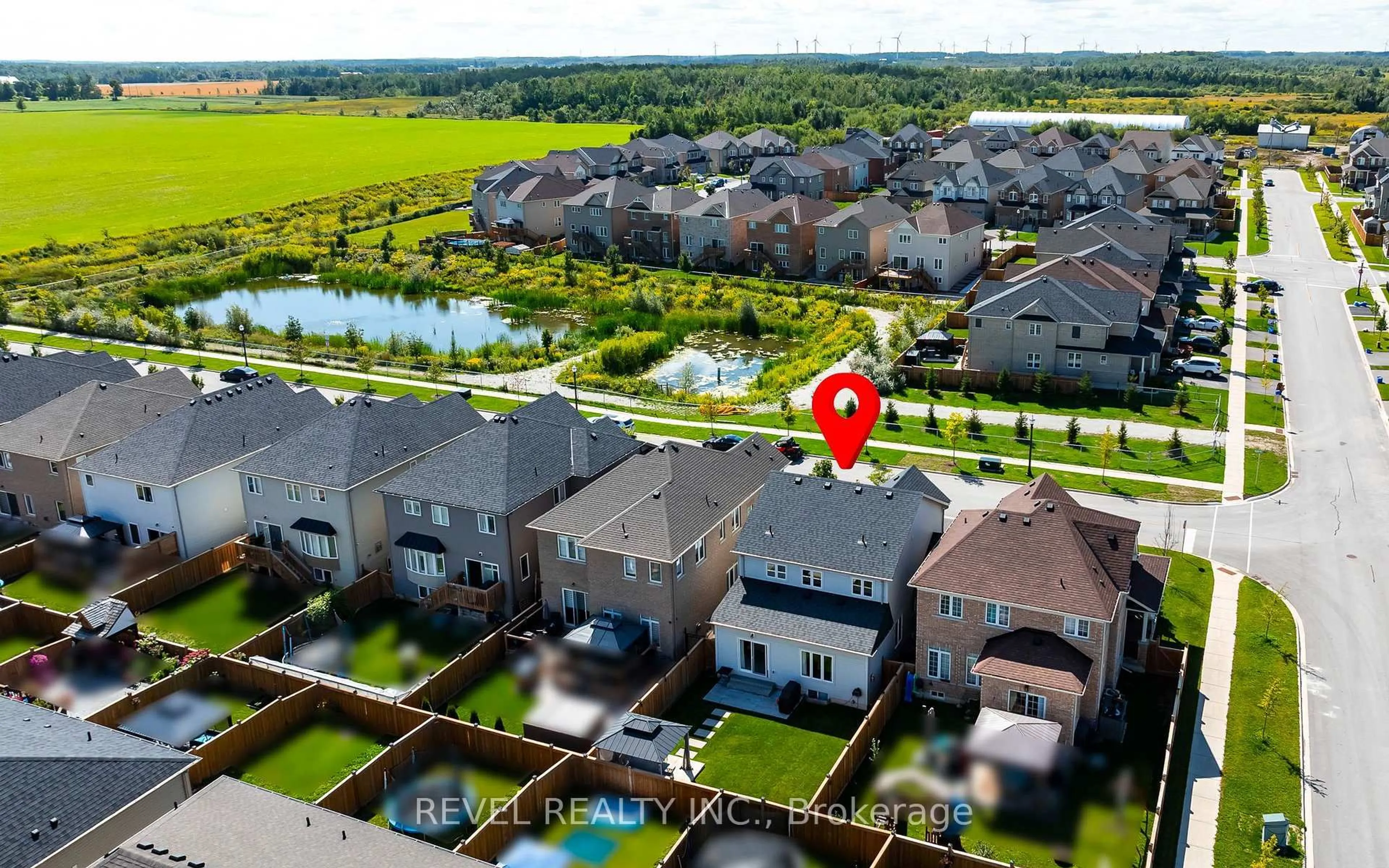A pic from outside/outdoor area/front of a property/back of a property/a pic from drone, unknown for 693 Mcmullen St, Shelburne Ontario L9V 3X4