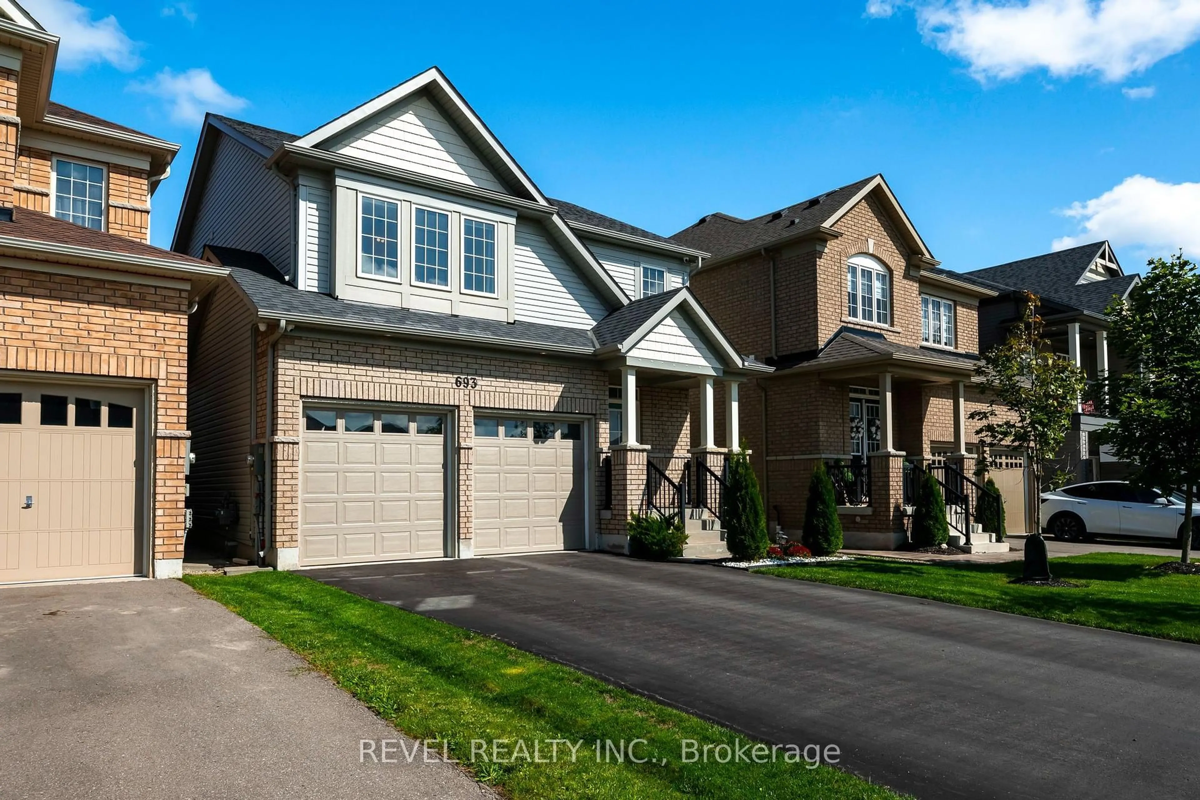 Home with brick exterior material, street for 693 Mcmullen St, Shelburne Ontario L9V 3X4