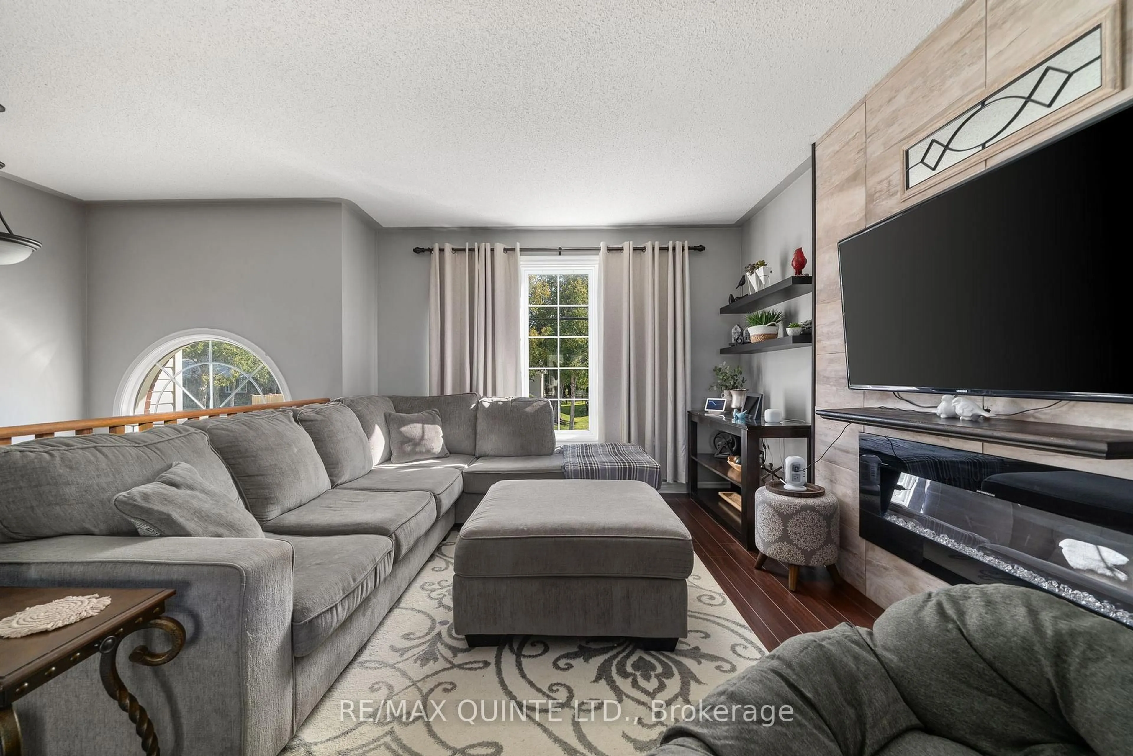 Living room with furniture, unknown for 96 Cedar St, Brighton Ontario K0K 1H0