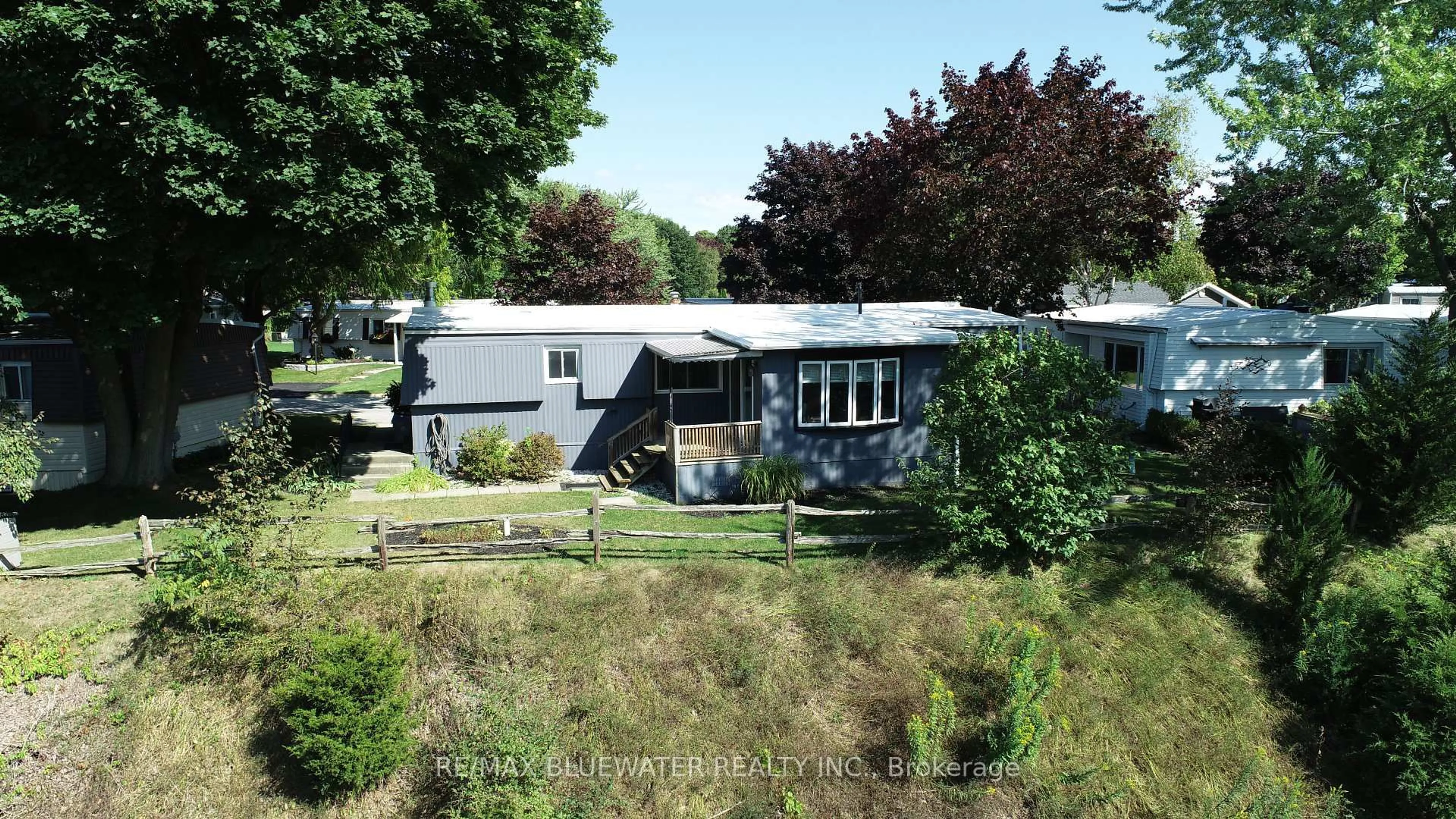 A pic from outside/outdoor area/front of a property/back of a property/a pic from drone, unknown for 182 Pebble Beach Pkwy, South Huron Ontario N0M 1T0