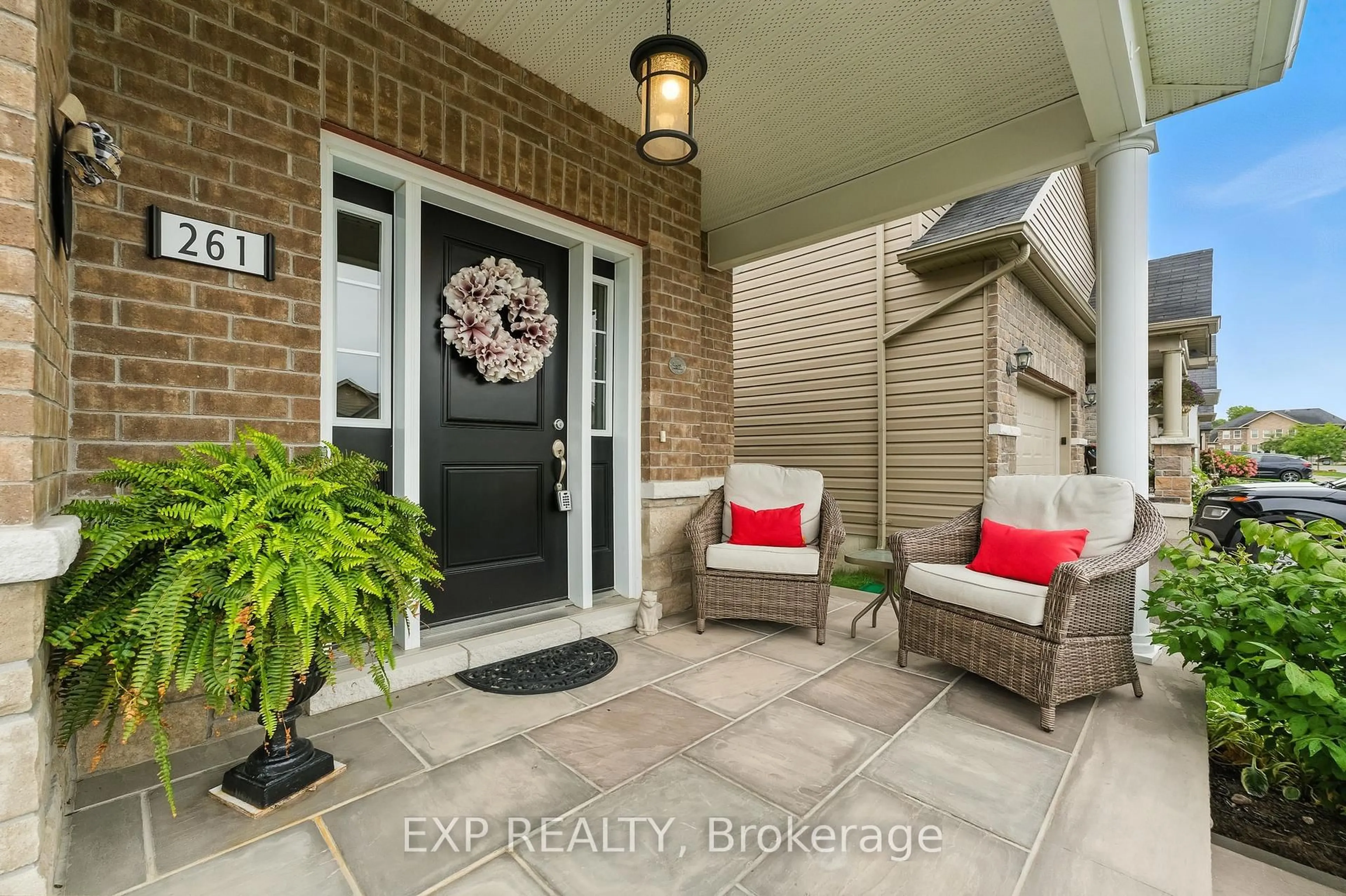 Indoor entryway for 261 Morgan St, Cobourg Ontario K9A 0L5
