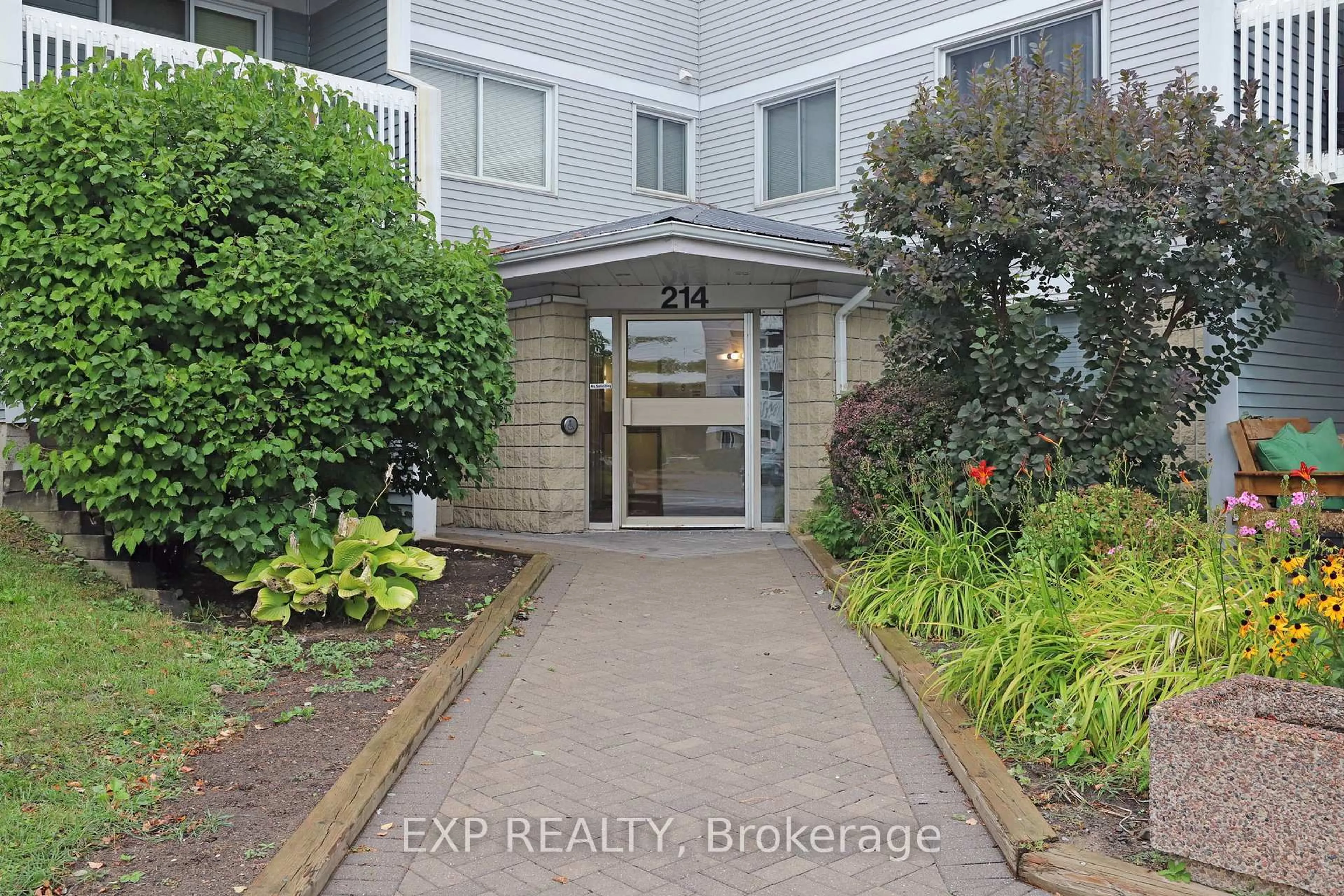 Unknown for 214 Viewmount Dr #212, Ottawa Ontario K2E 7X3