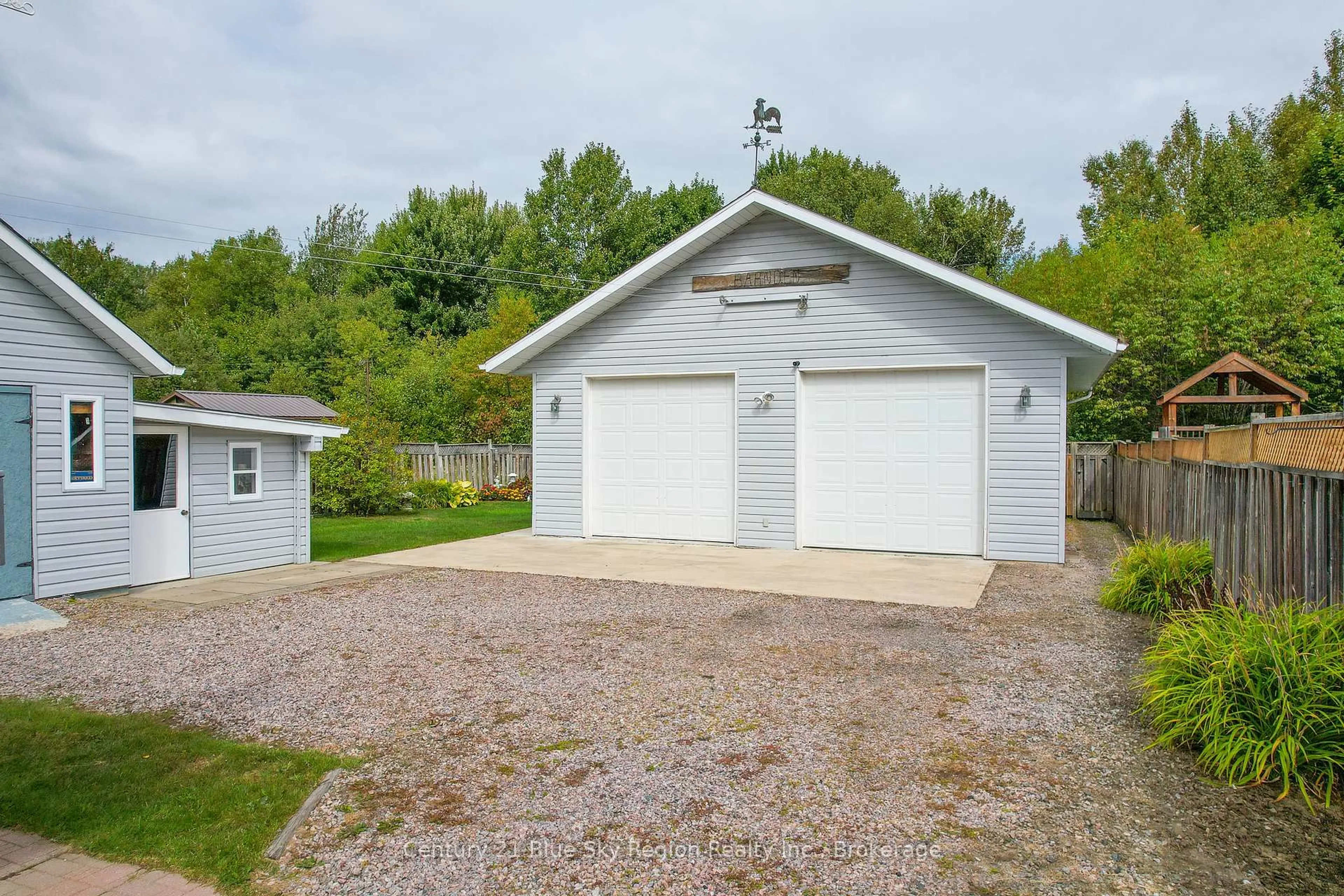 Indoor garage for 531 Demers St, West Nipissing Ontario P2B 0A1