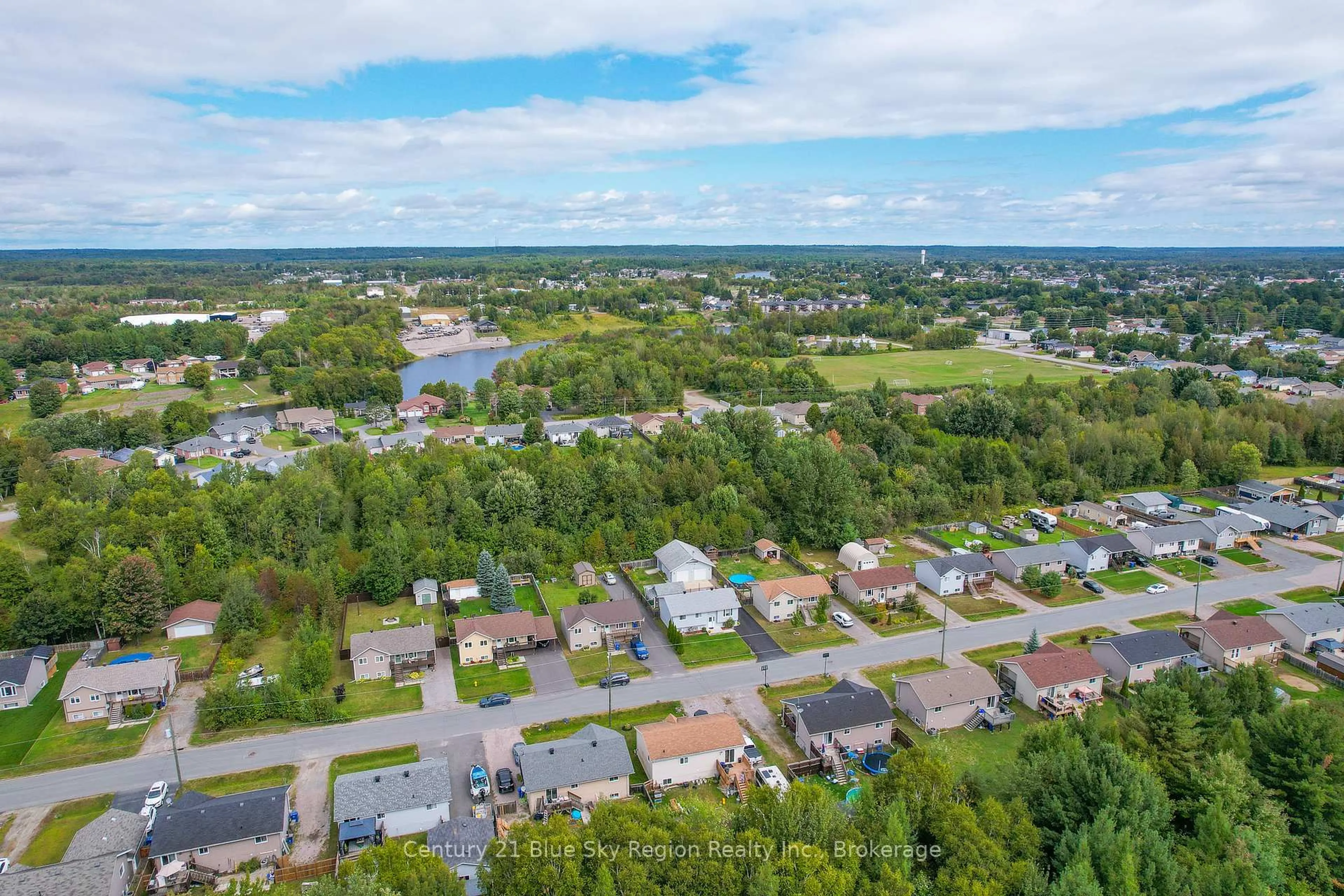 A pic from outside/outdoor area/front of a property/back of a property/a pic from drone, water/lake/river/ocean view for 531 Demers St, West Nipissing Ontario P2B 0A1