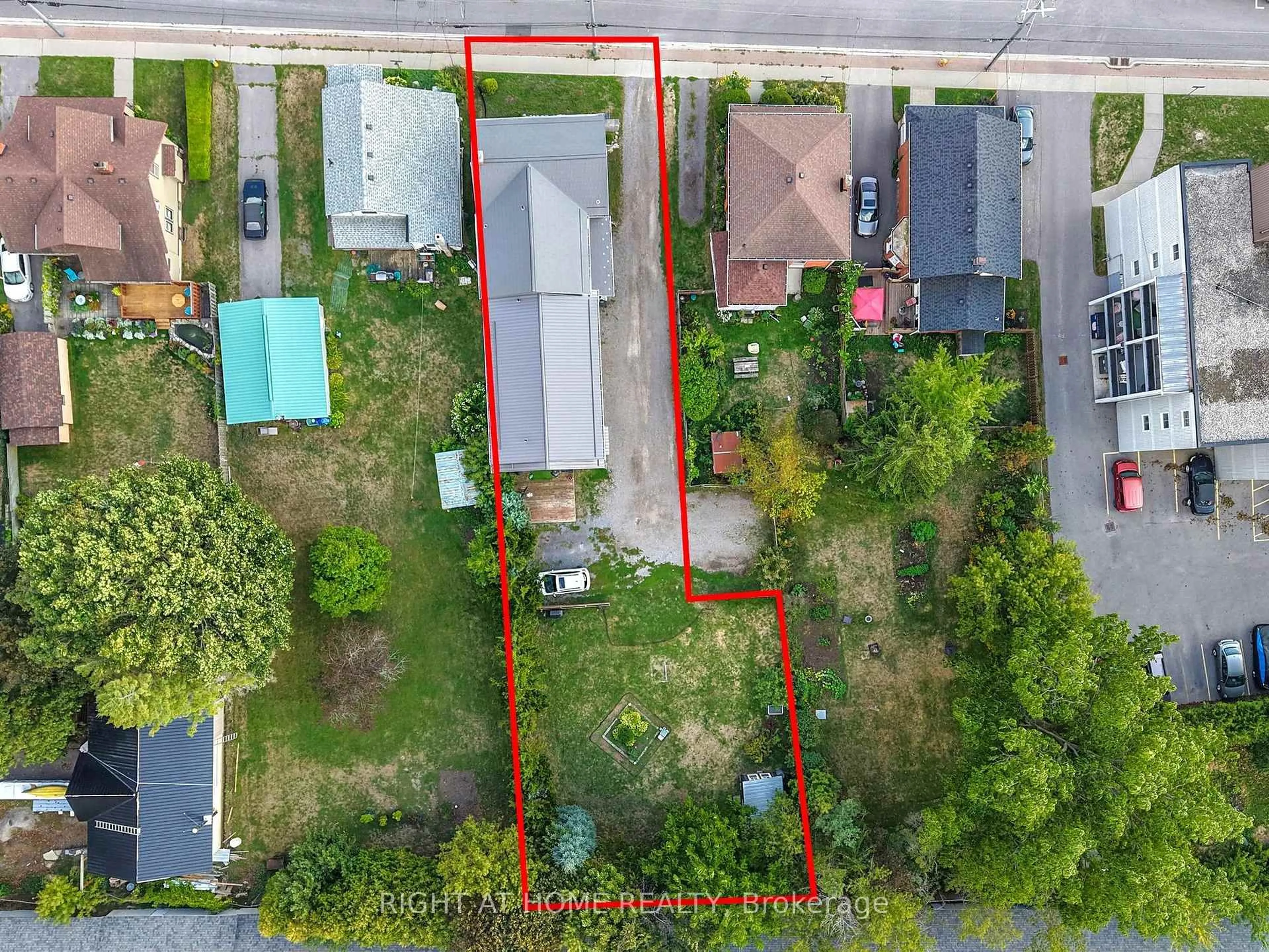 A pic from outside/outdoor area/front of a property/back of a property/a pic from drone, street for 92 Orange St, Cobourg Ontario K9A 2L3