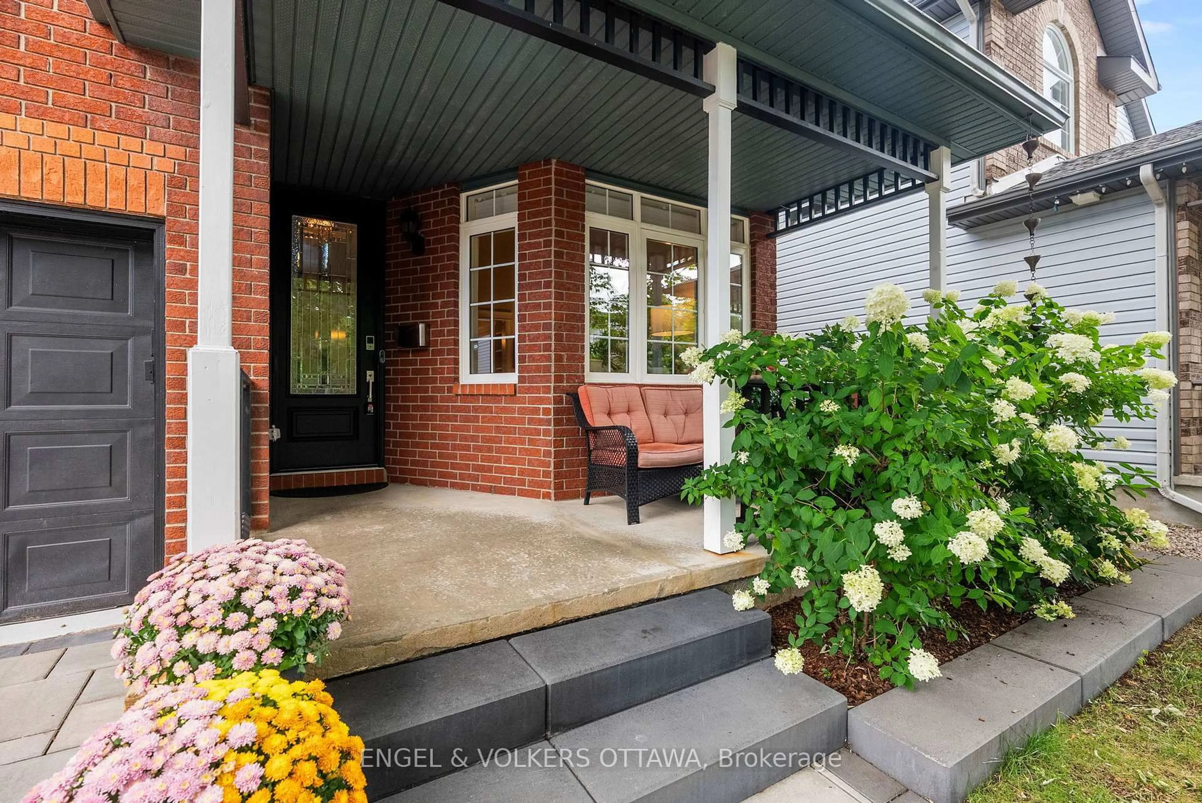 Unknown for 17 Colindale Ave, Ottawa Ontario K2J 4V6