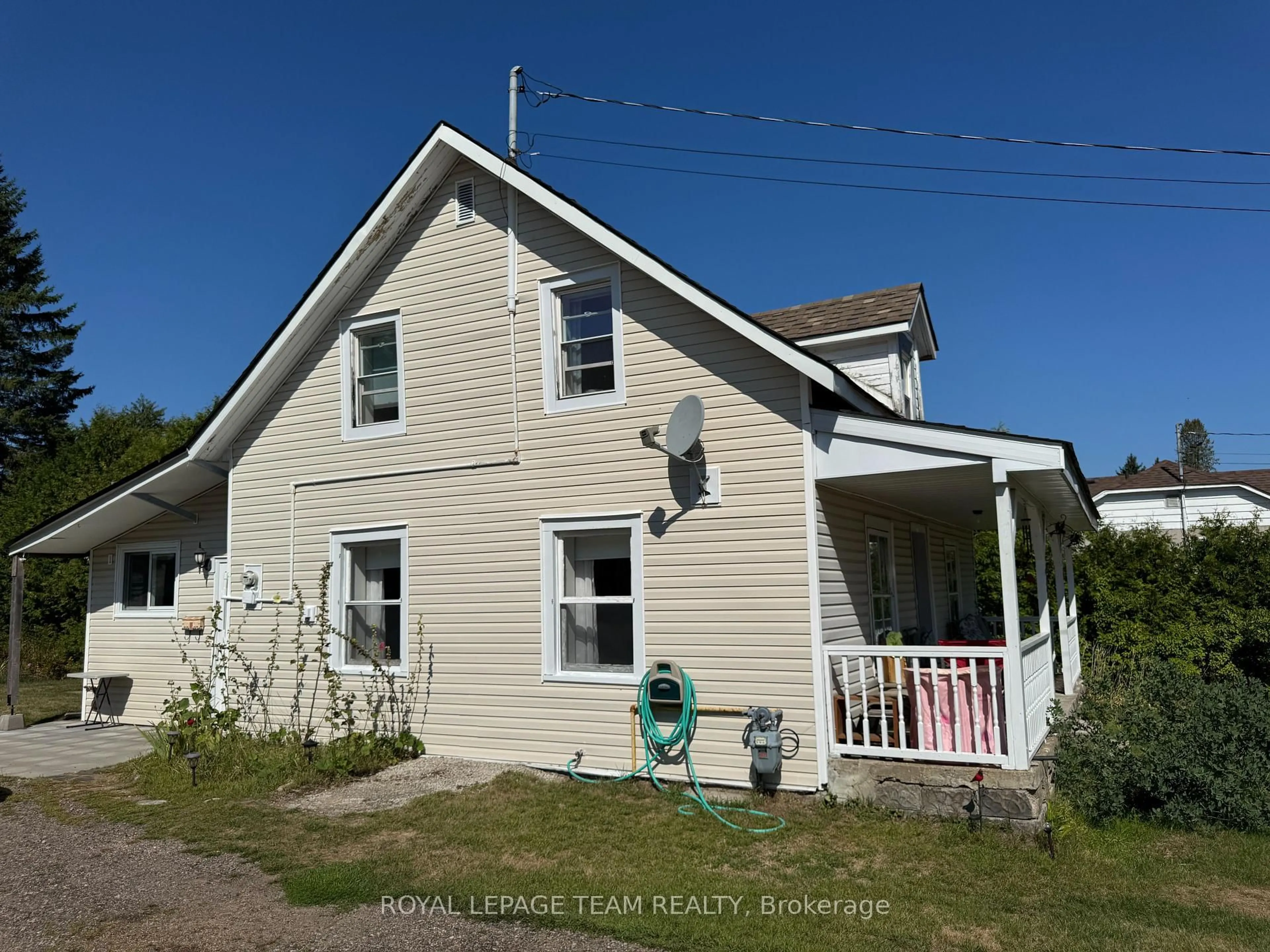 A pic from outside/outdoor area/front of a property/back of a property/a pic from drone, building for 22 Wilson St, Chalk River Ontario K0J 1J0