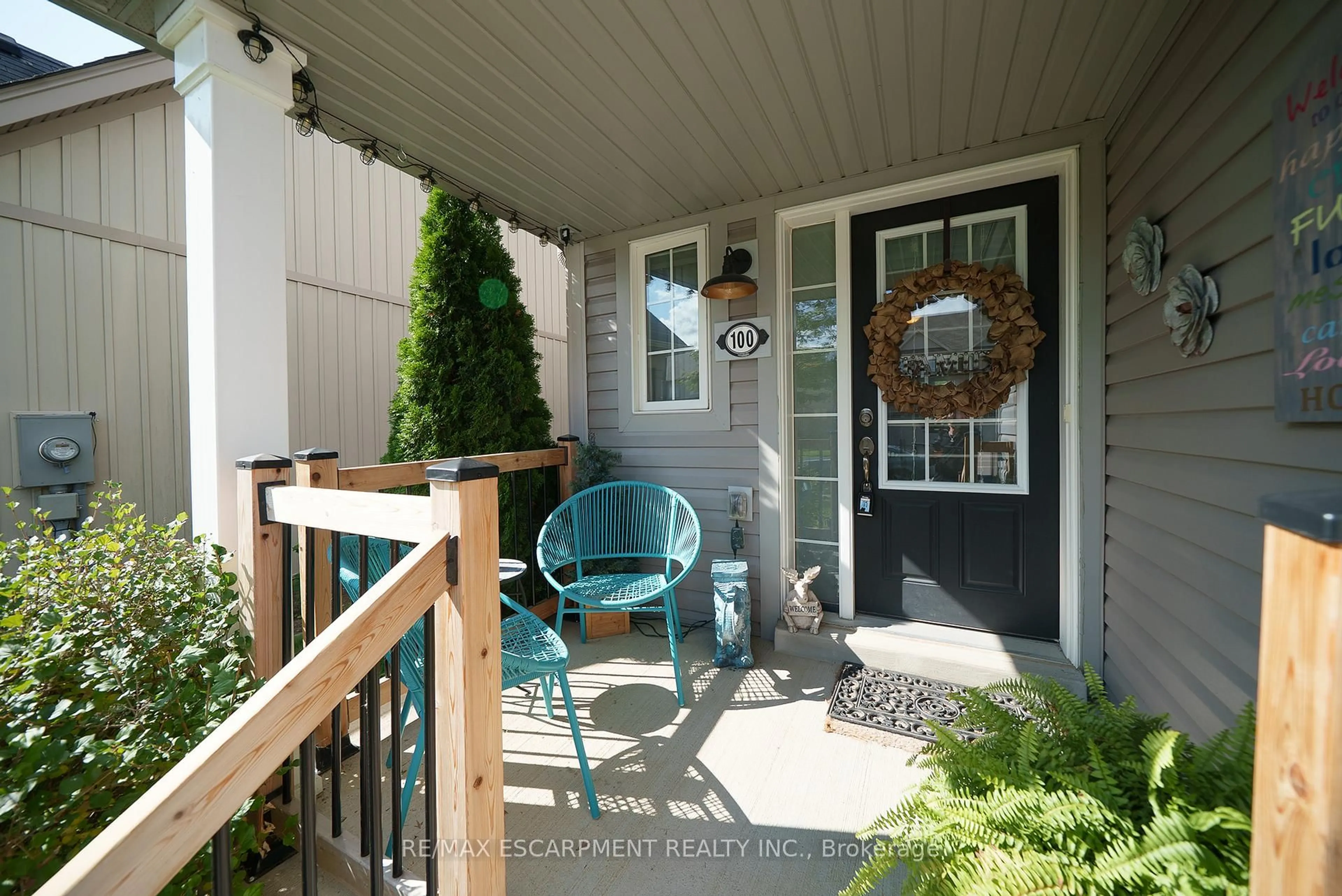 Patio, street for 100 Bisset Ave, Brantford Ontario N3T 0H4