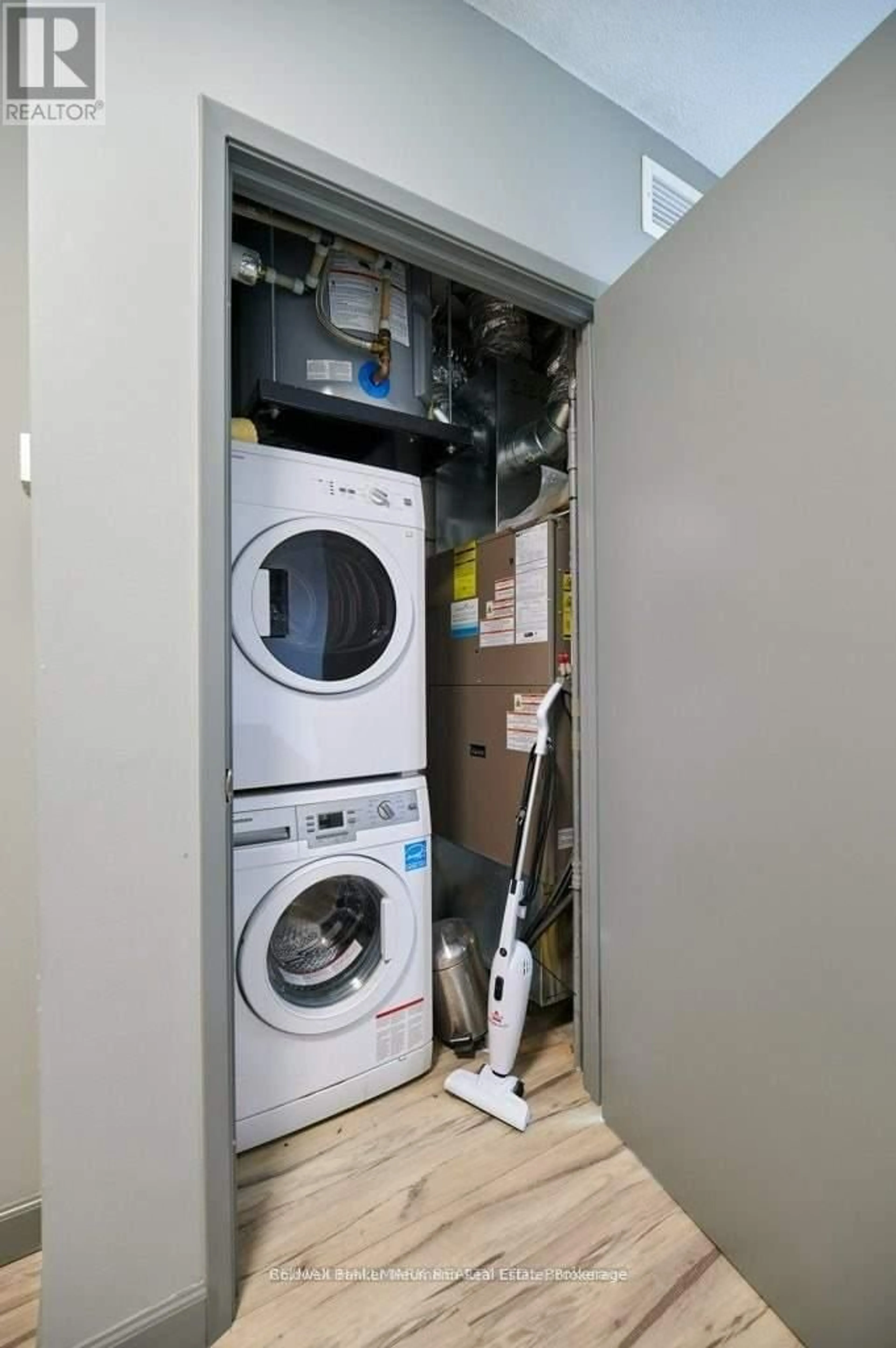 Laundry room for 258b Sunview St #227, Waterloo Ontario N2L 0H7