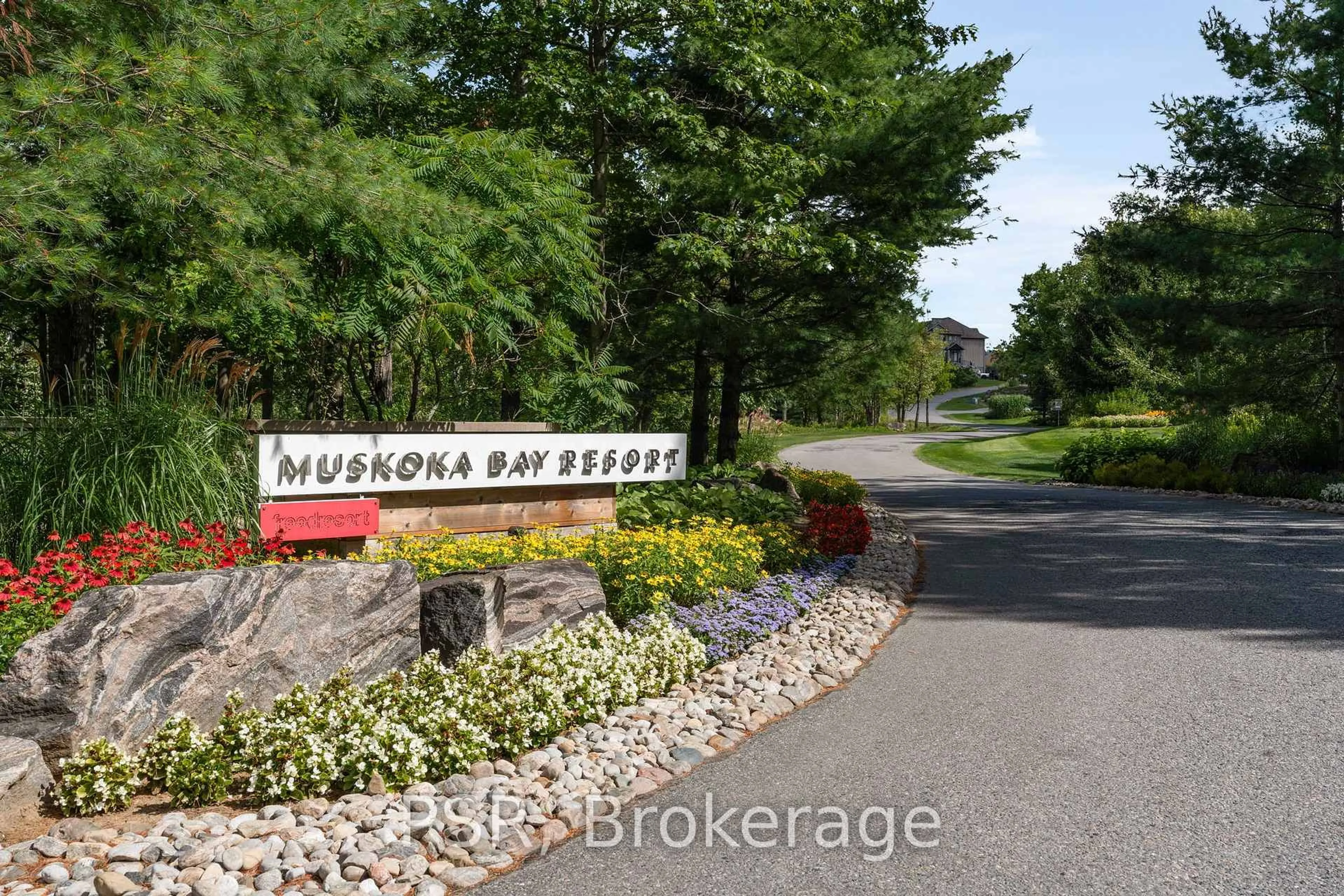 Unknown for 120 Carrick Tr #405, Gravenhurst Ontario P1P 0A2