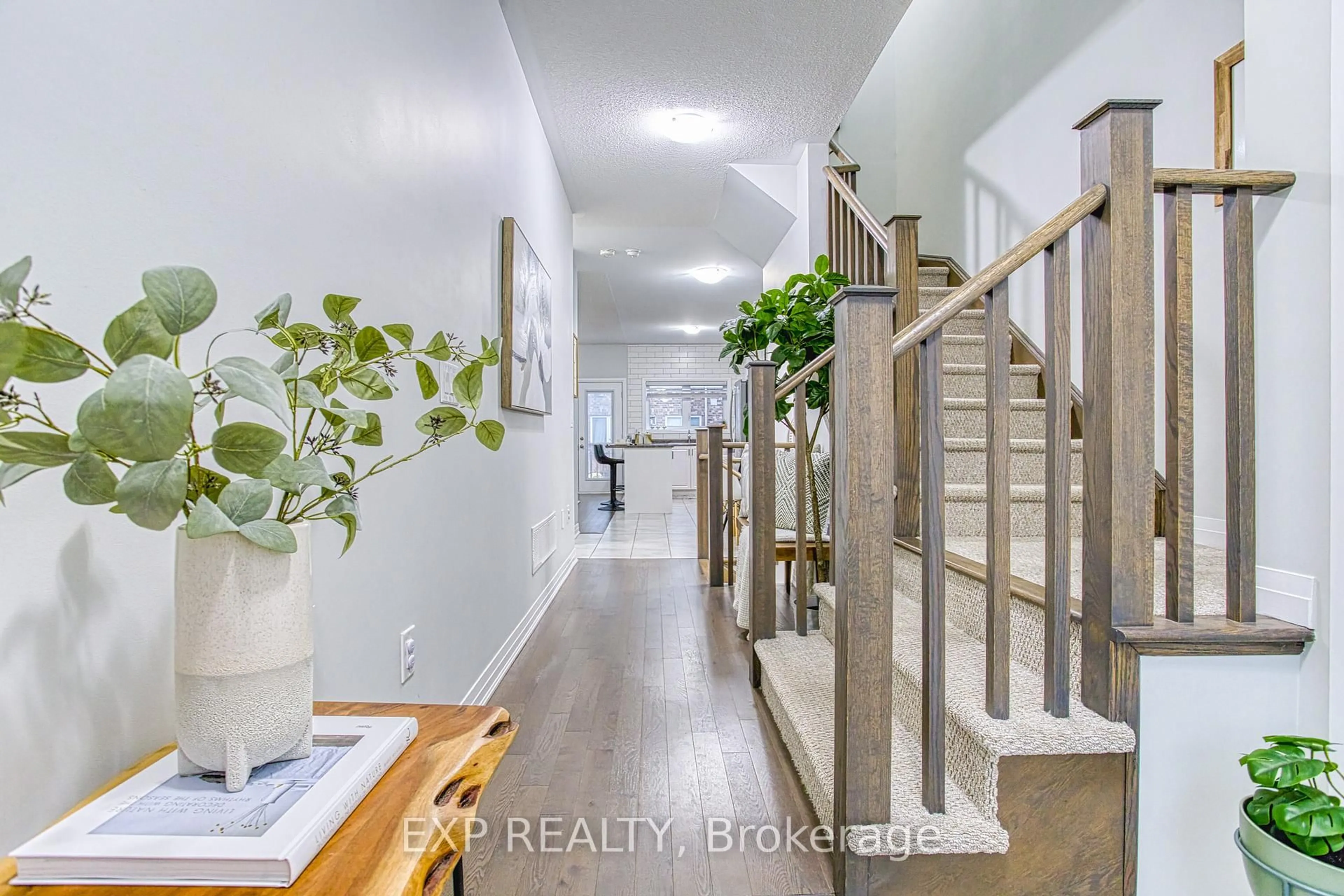 Indoor entryway for 4067 Canby St, Lincoln Ontario L0R 1B4