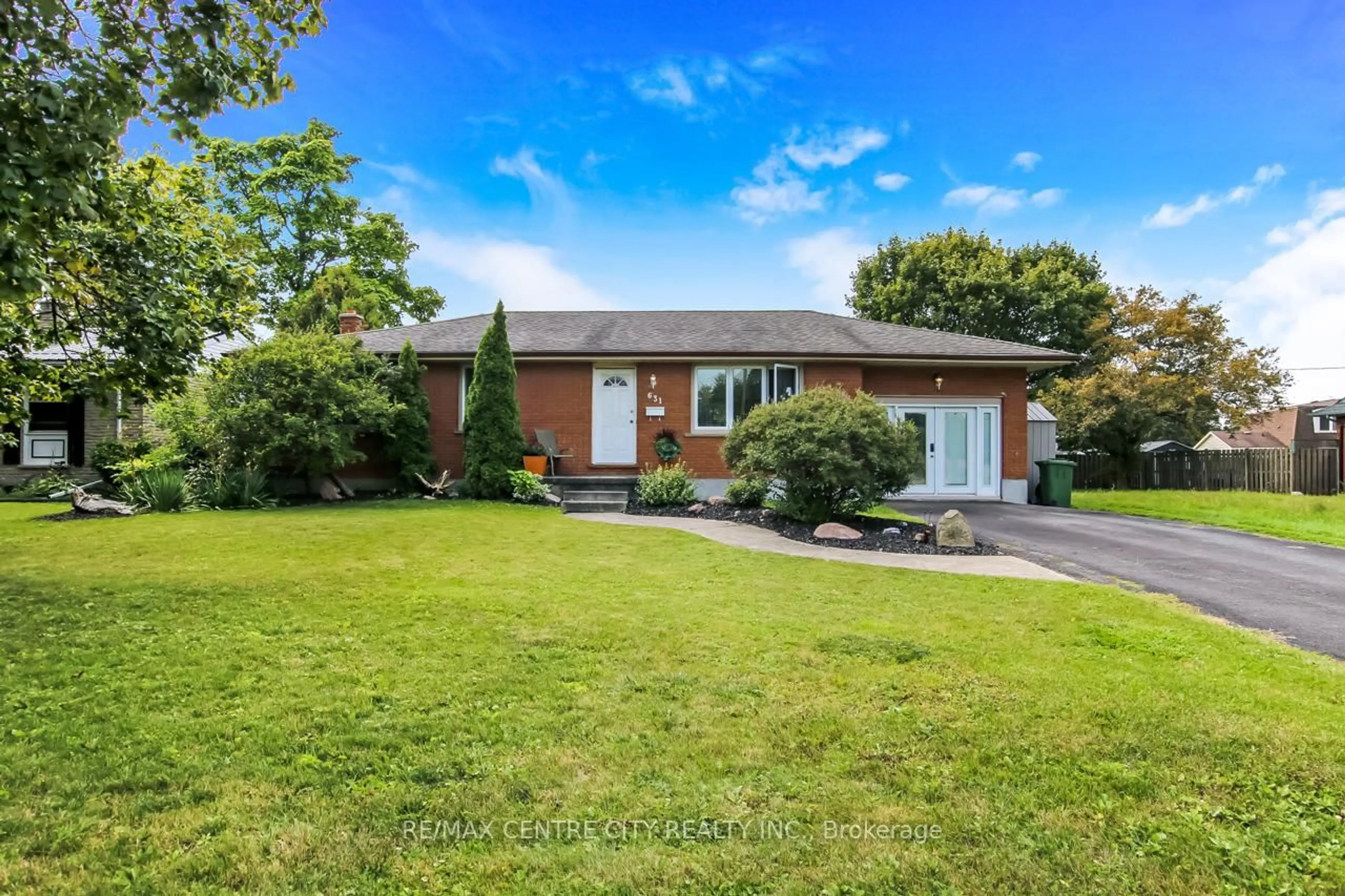 Home with brick exterior material, street for 631 Elm St, St. Thomas Ontario N5R 1K9