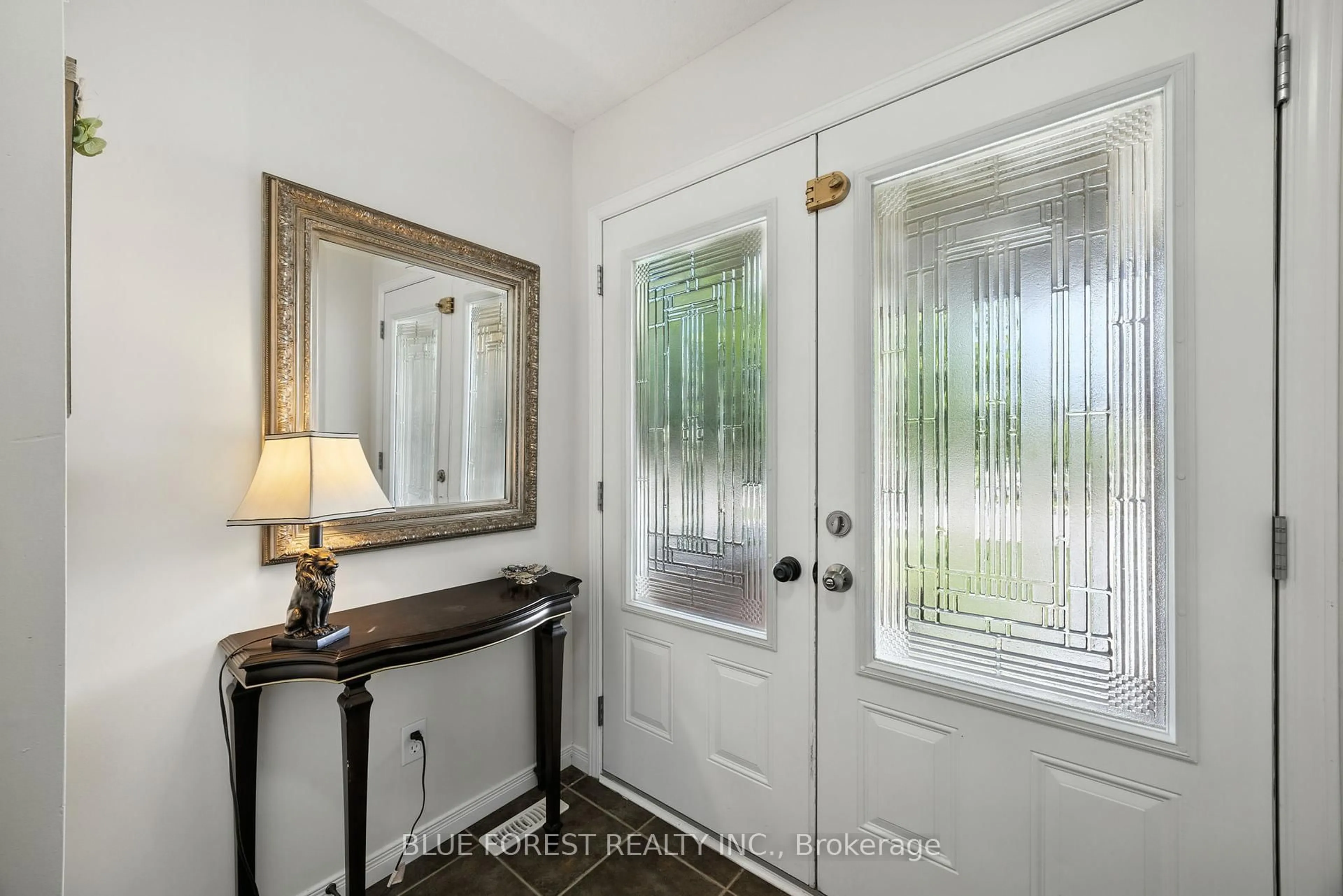 Indoor entryway for 2087 Foxwood Ave, London North Ontario N6G 0C7