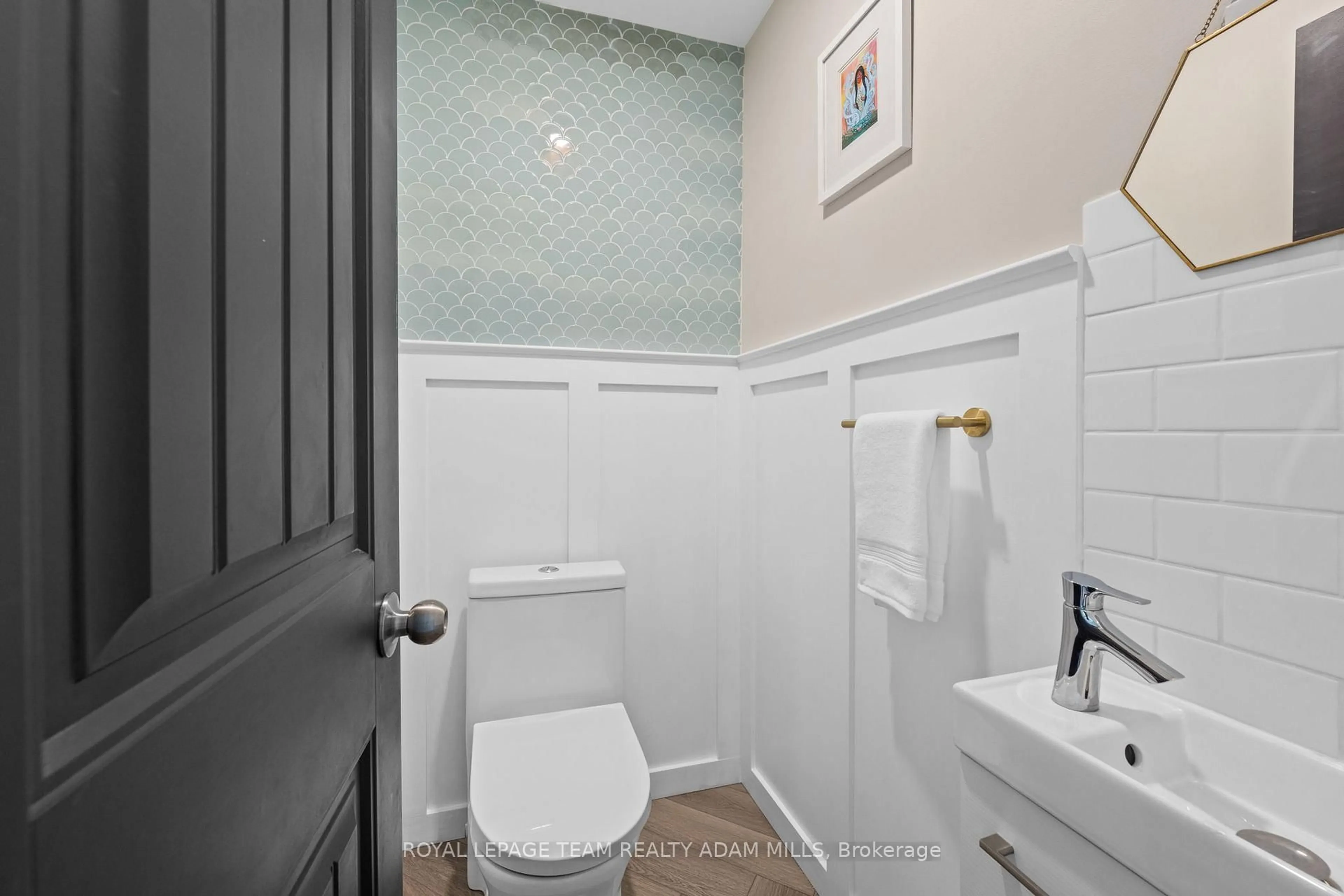 Standard bathroom, ceramic/tile floor for 1095 Boucher Cres, Manotick Ontario K4M 1B3