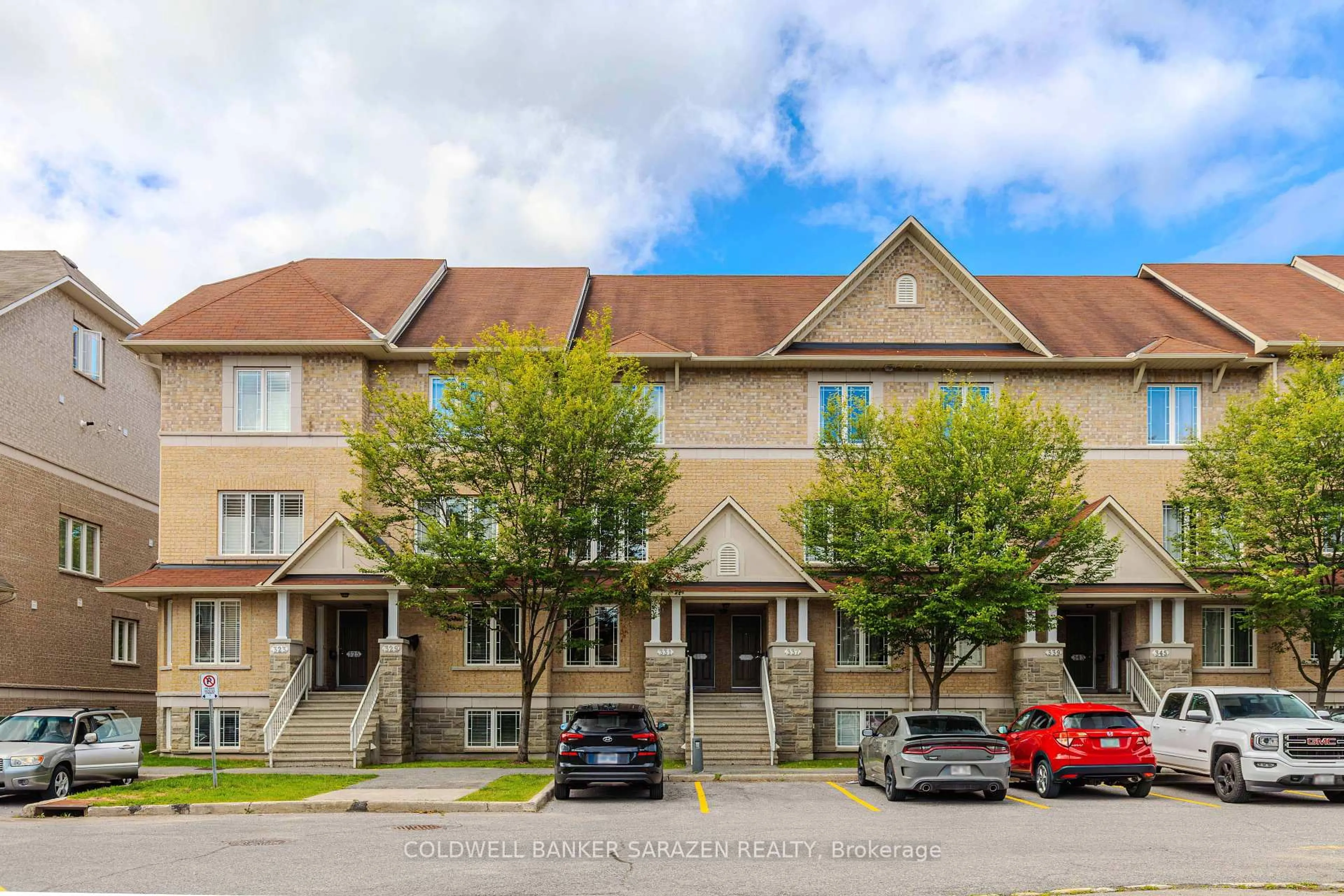 A pic from outside/outdoor area/front of a property/back of a property/a pic from drone, street for 333 Paseo Private, Ottawa Ontario K2G 3N1
