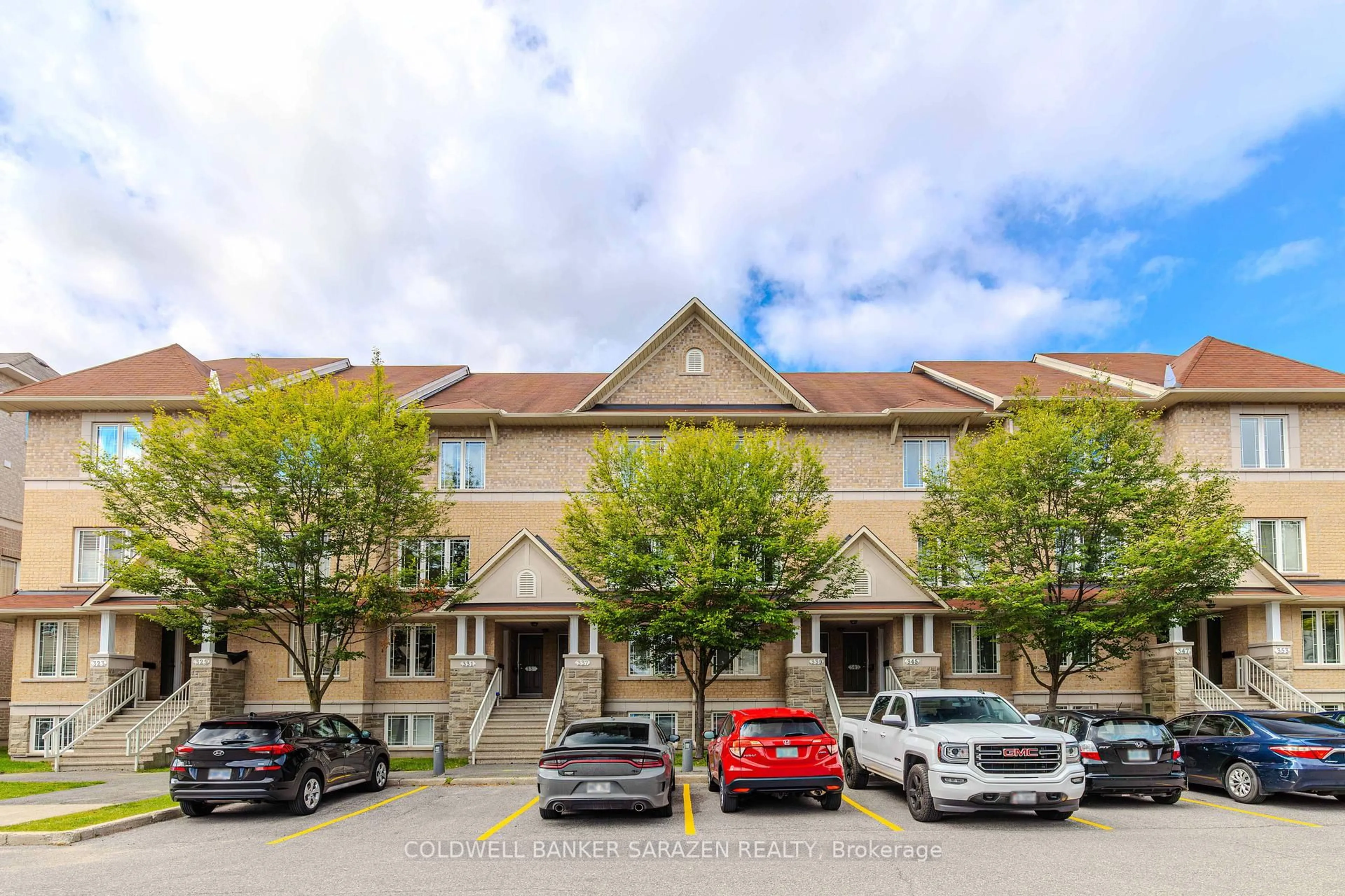 Patio, street for 333 Paseo Private, Ottawa Ontario K2G 3N1