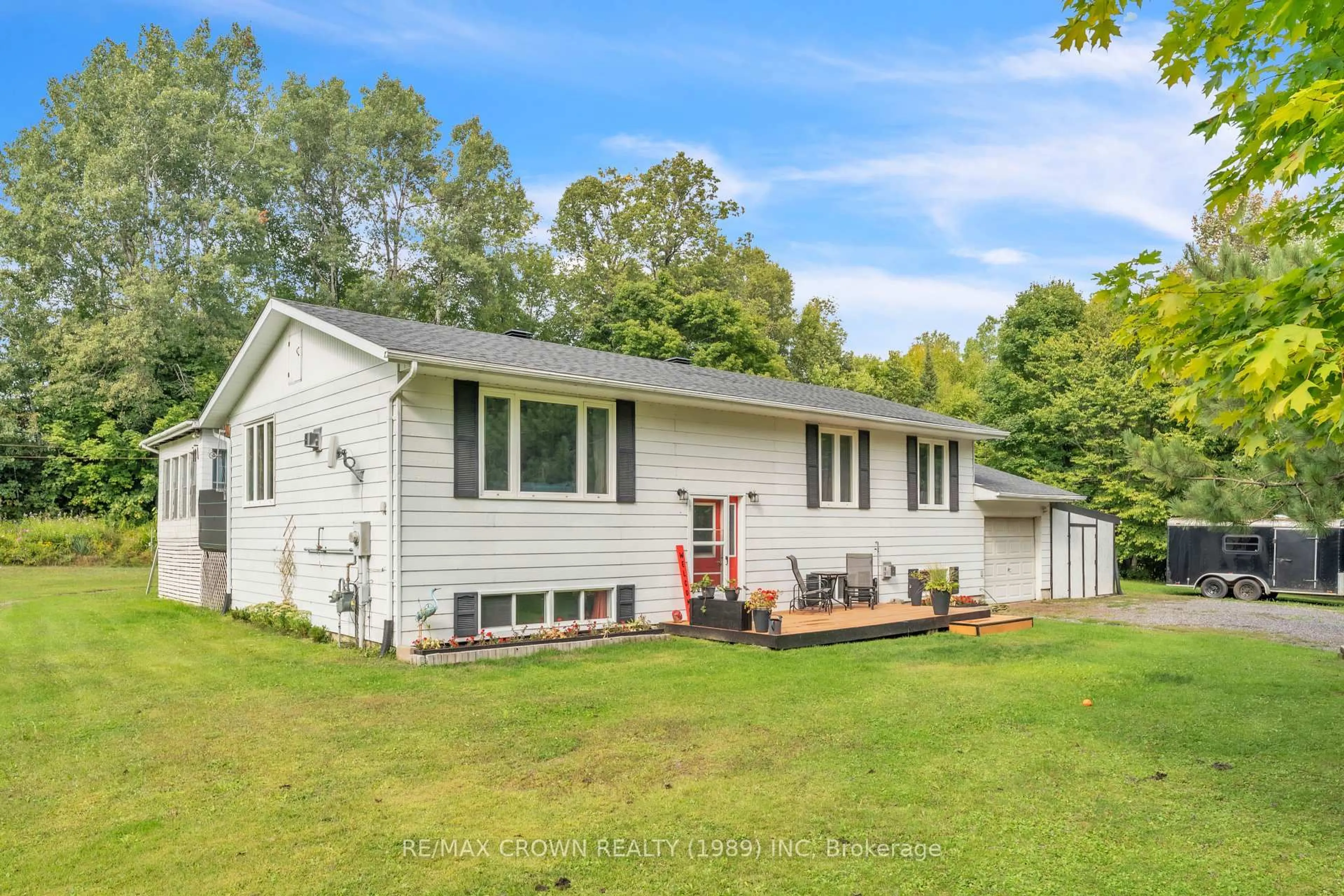 Home with vinyl exterior material, water/lake/river/ocean view for 29 Talon Lake Rd, Bonfield Ontario P0H 2E0