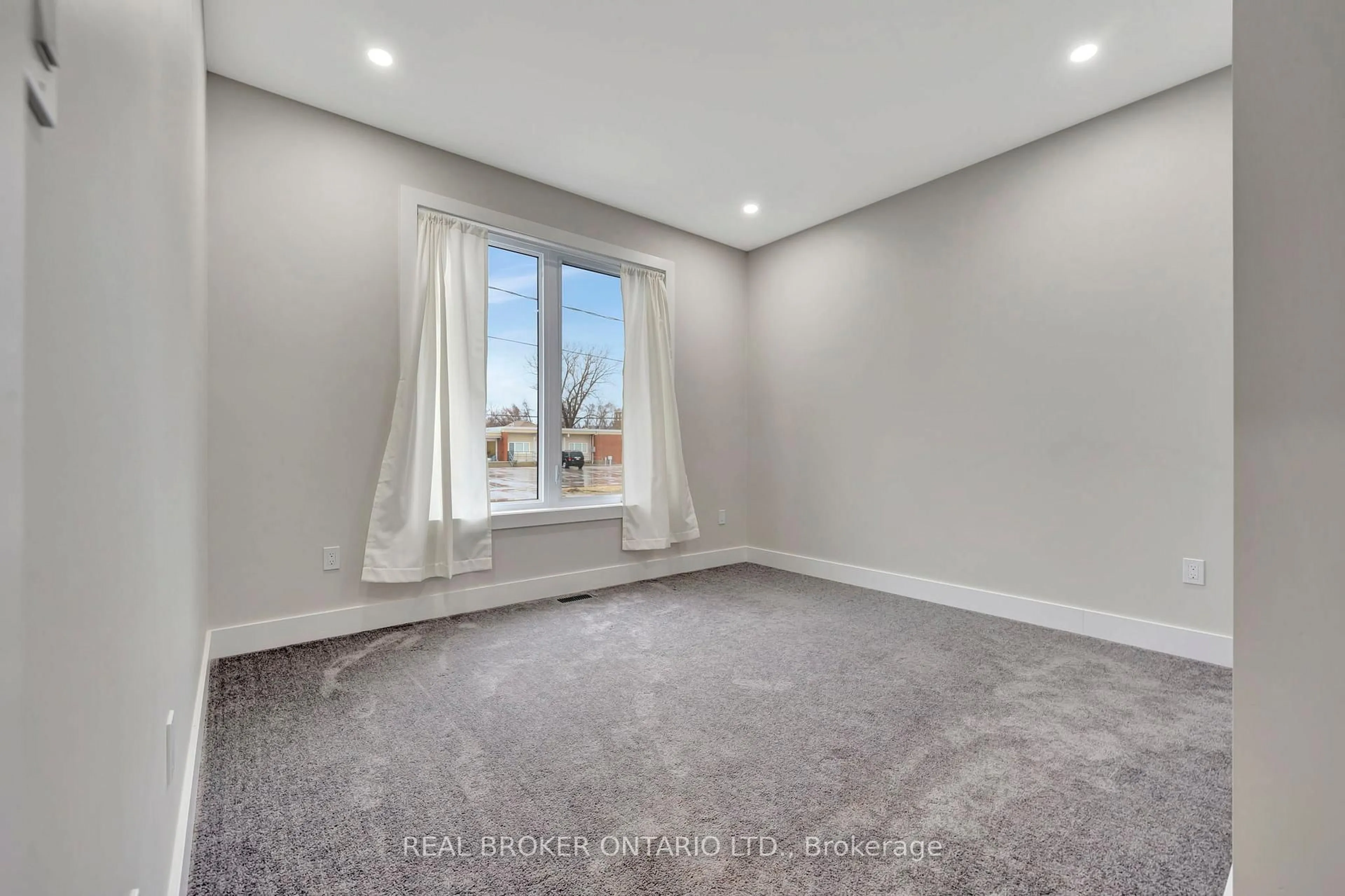 A pic of a room for 64 Queen St, Norfolk Ontario N0E 1P0