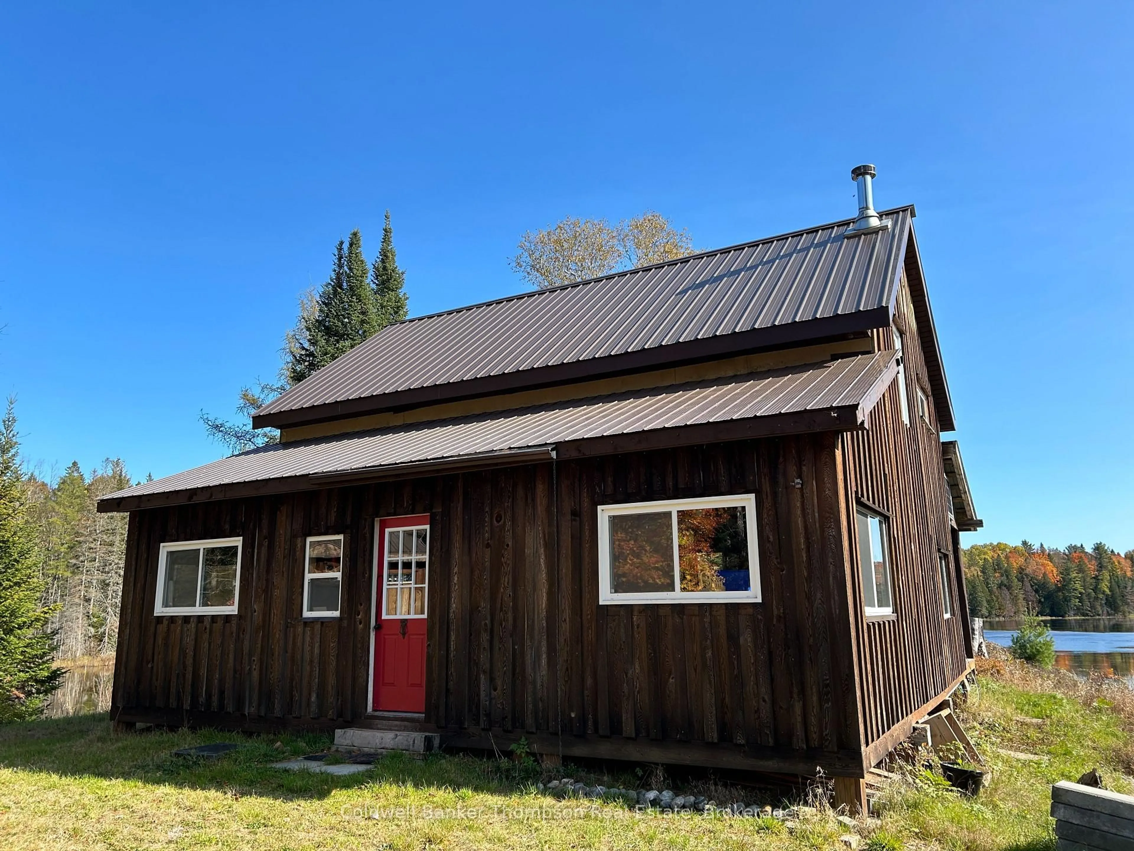 Shed for 2013 Royston Rd, Burk's Falls Ontario P0A 1C0