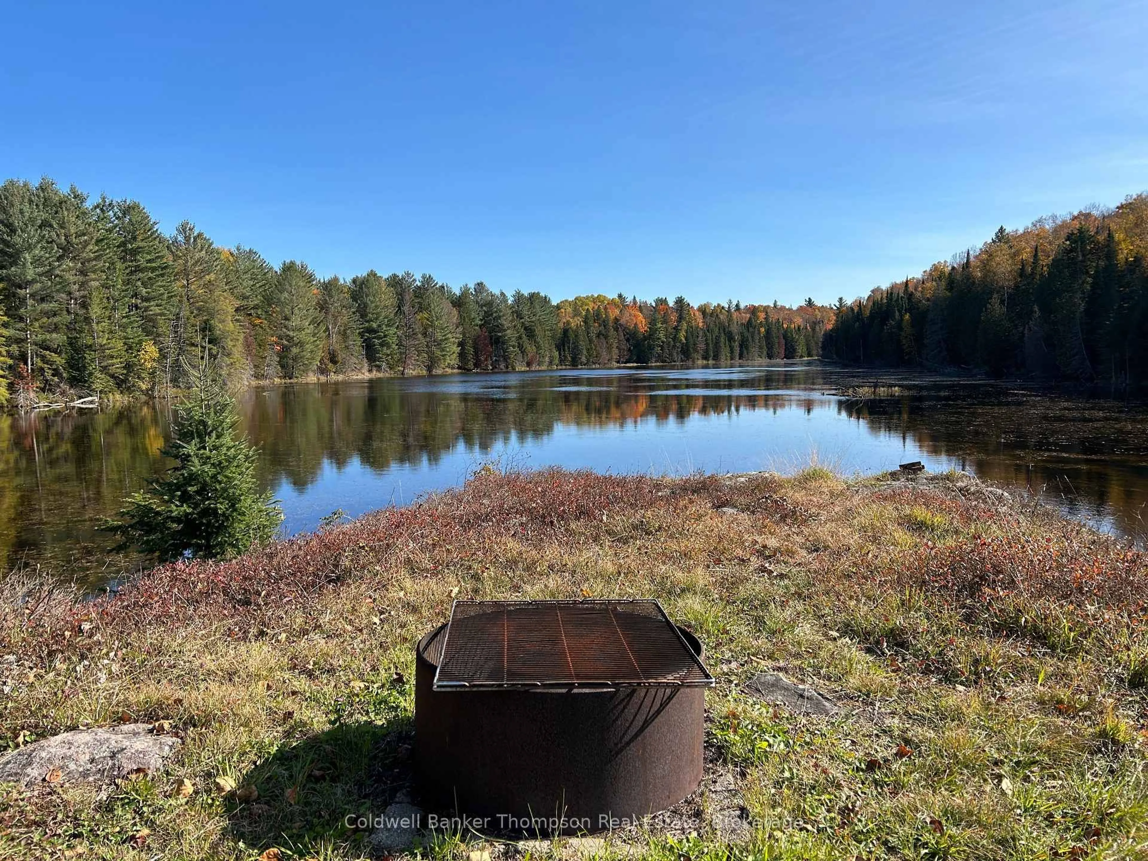 A pic from outside/outdoor area/front of a property/back of a property/a pic from drone, water/lake/river/ocean view for 2013 Royston Rd, Burk's Falls Ontario P0A 1C0