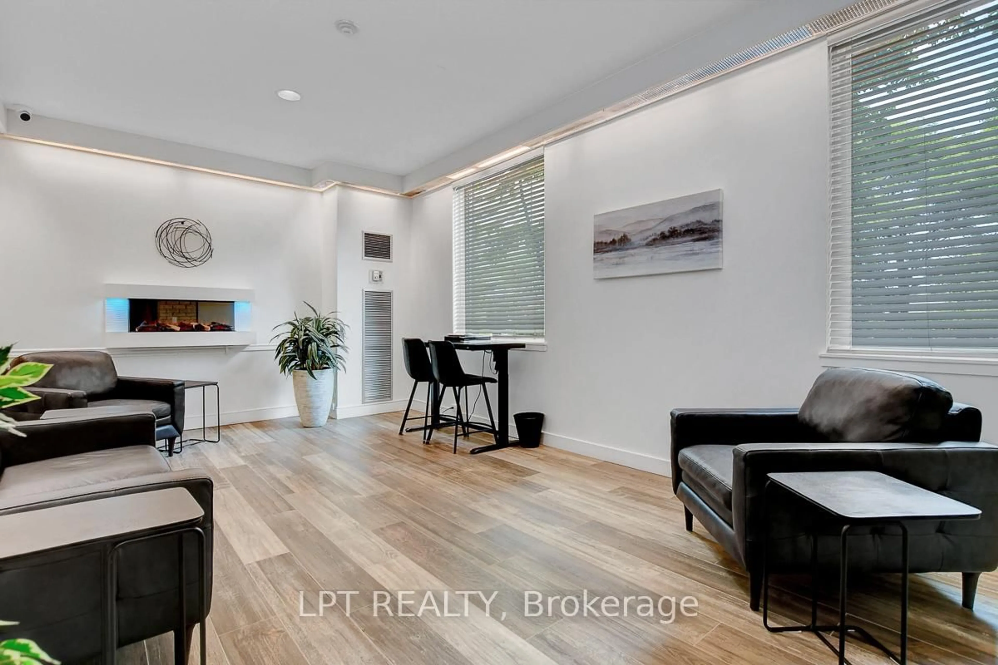 A pic of a room for 1100 Ambleside Dr #807, Ottawa Ontario K2B 8G6