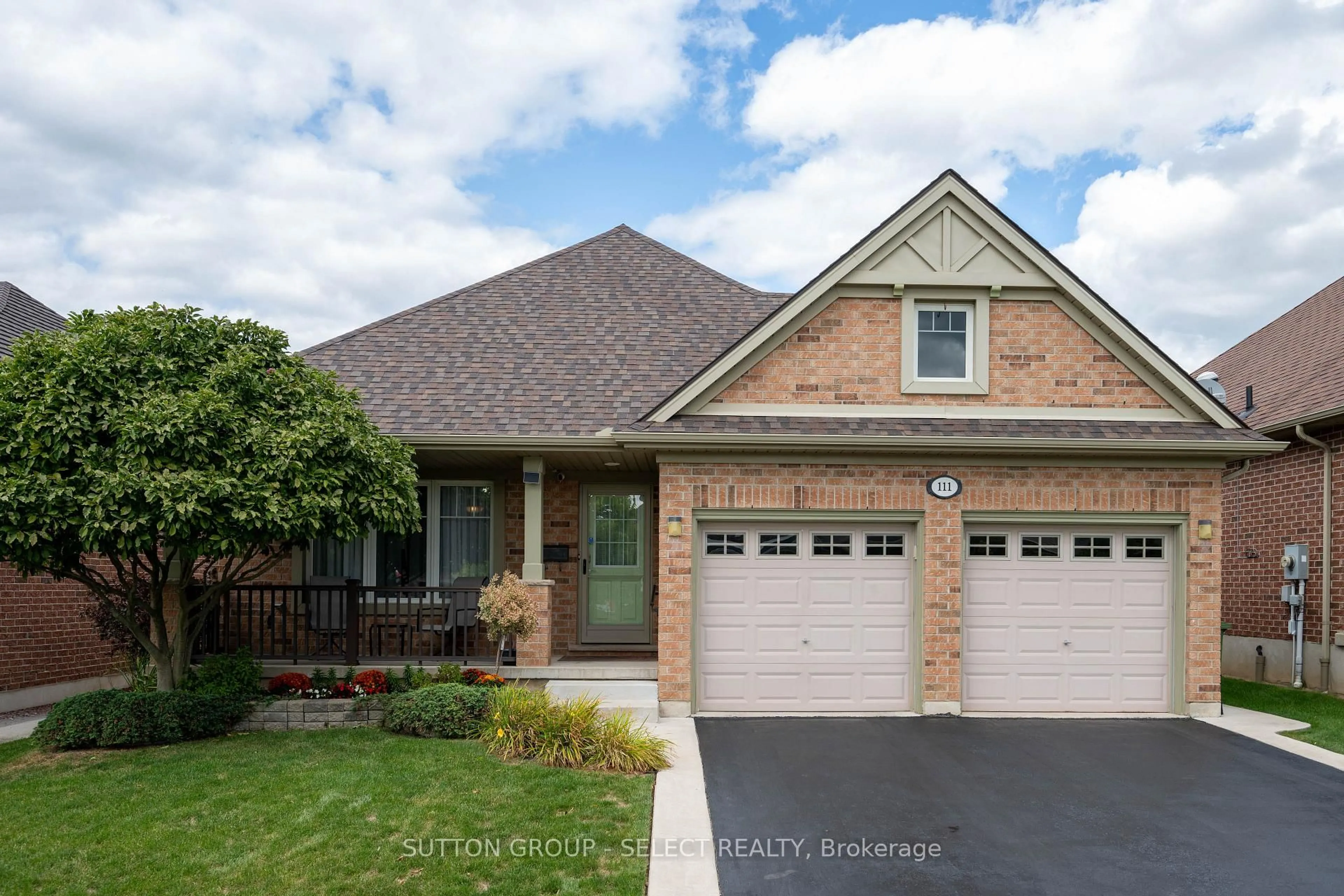 Home with brick exterior material, street for 111 SOUTHGATE Pkwy, St. Thomas Ontario N5R 0A2
