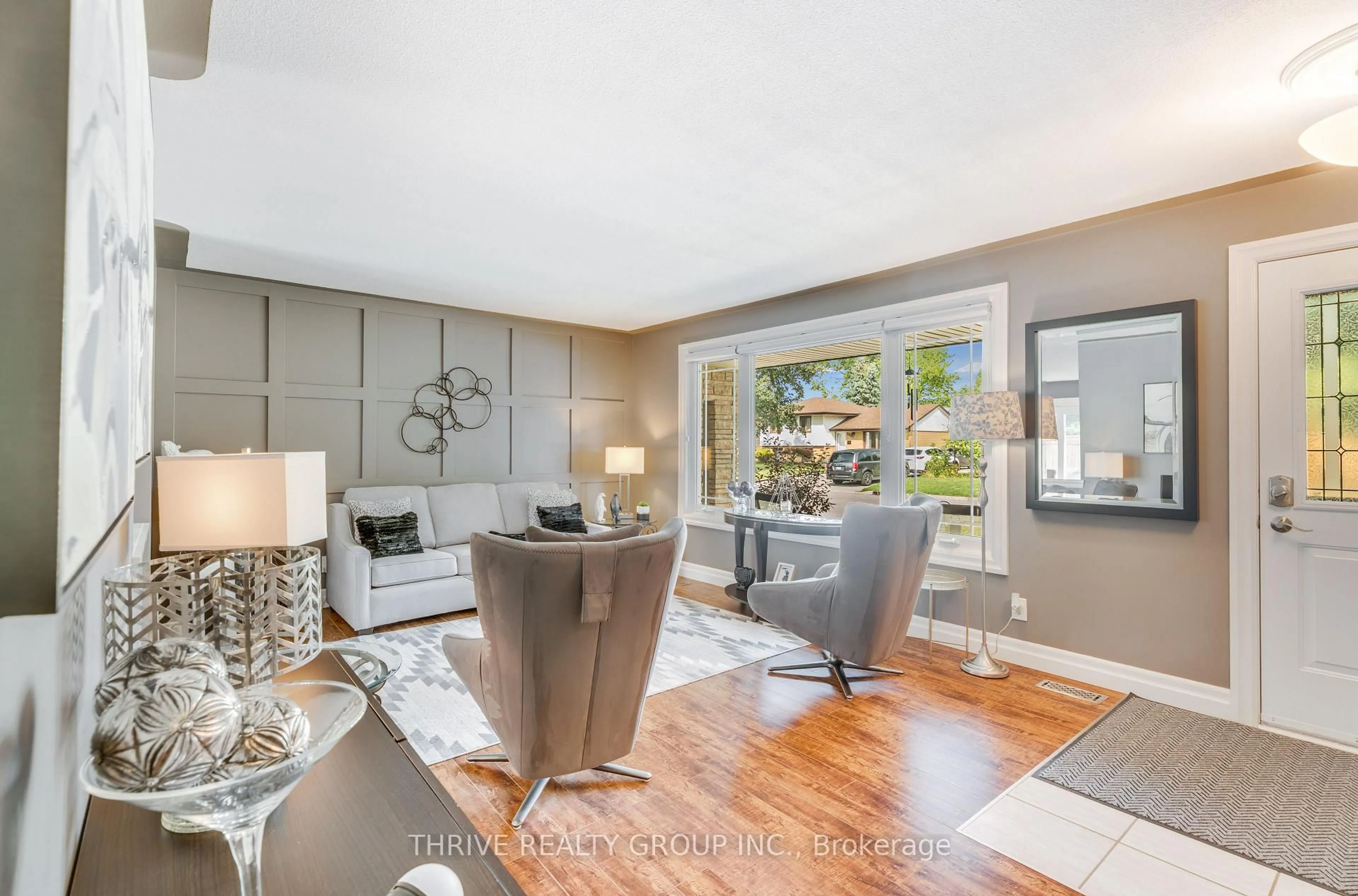 Living room with furniture, unknown for 387 Regal Dr, London East Ontario N5Y 1J6